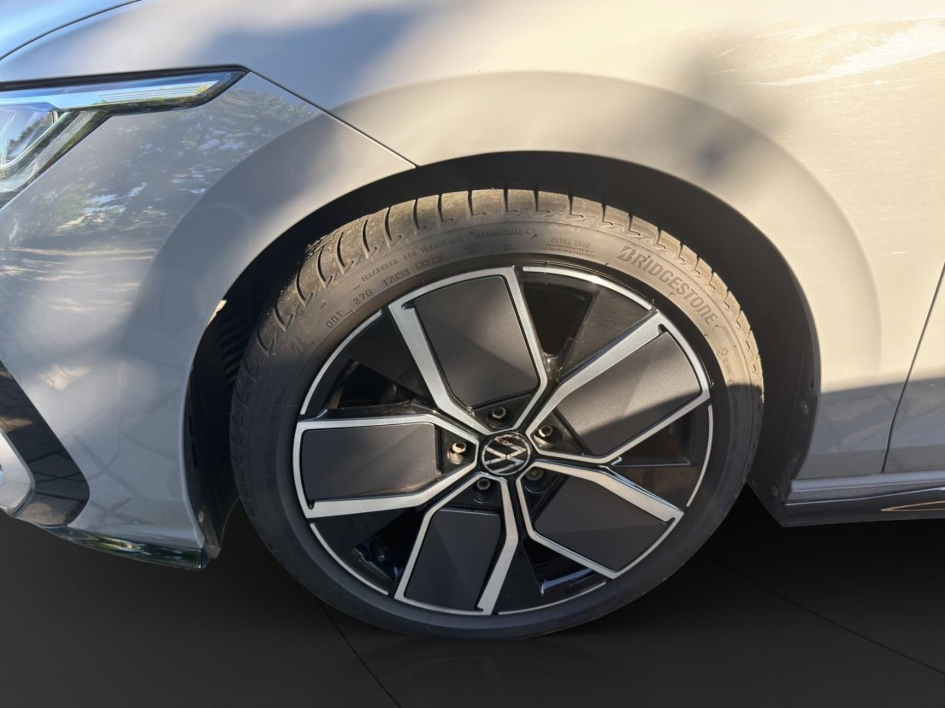 Volkswagen Golf R-Line