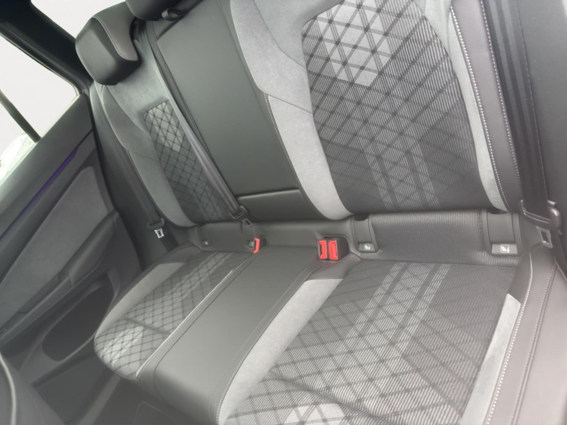 Volkswagen Golf Variant R-Line