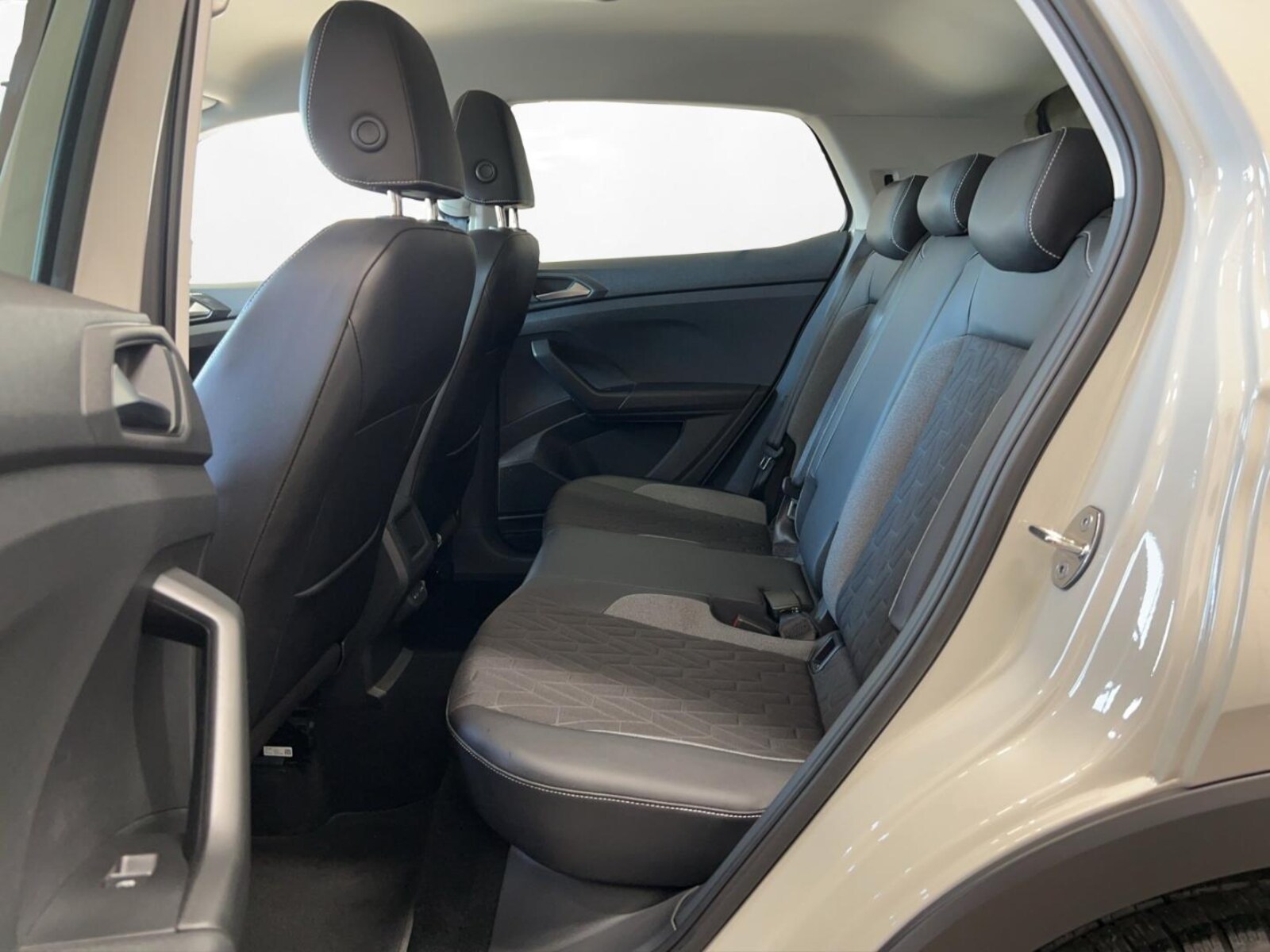 Volkswagen T-Cross – Bild 11
