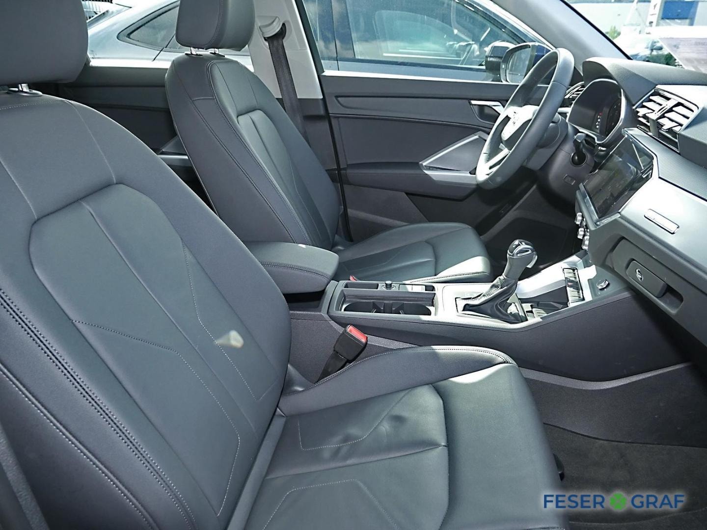 Bild über Audi Q3 35 TDI S tronic - für weitere Informationen kontaktieren Sie den Audi Partner
