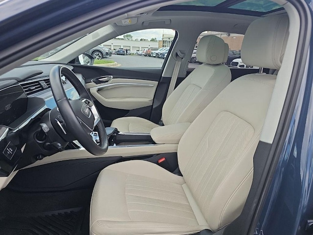 2024 Audi Q8 e-tron