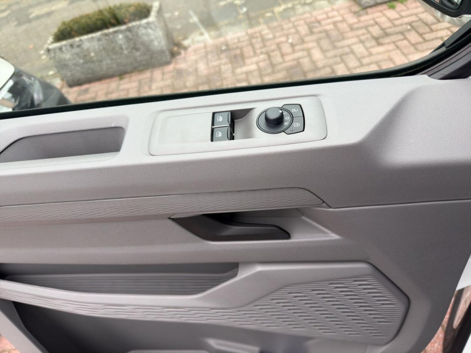 Volkswagen Transporter Kasten kurzer Radstand – Bild 7