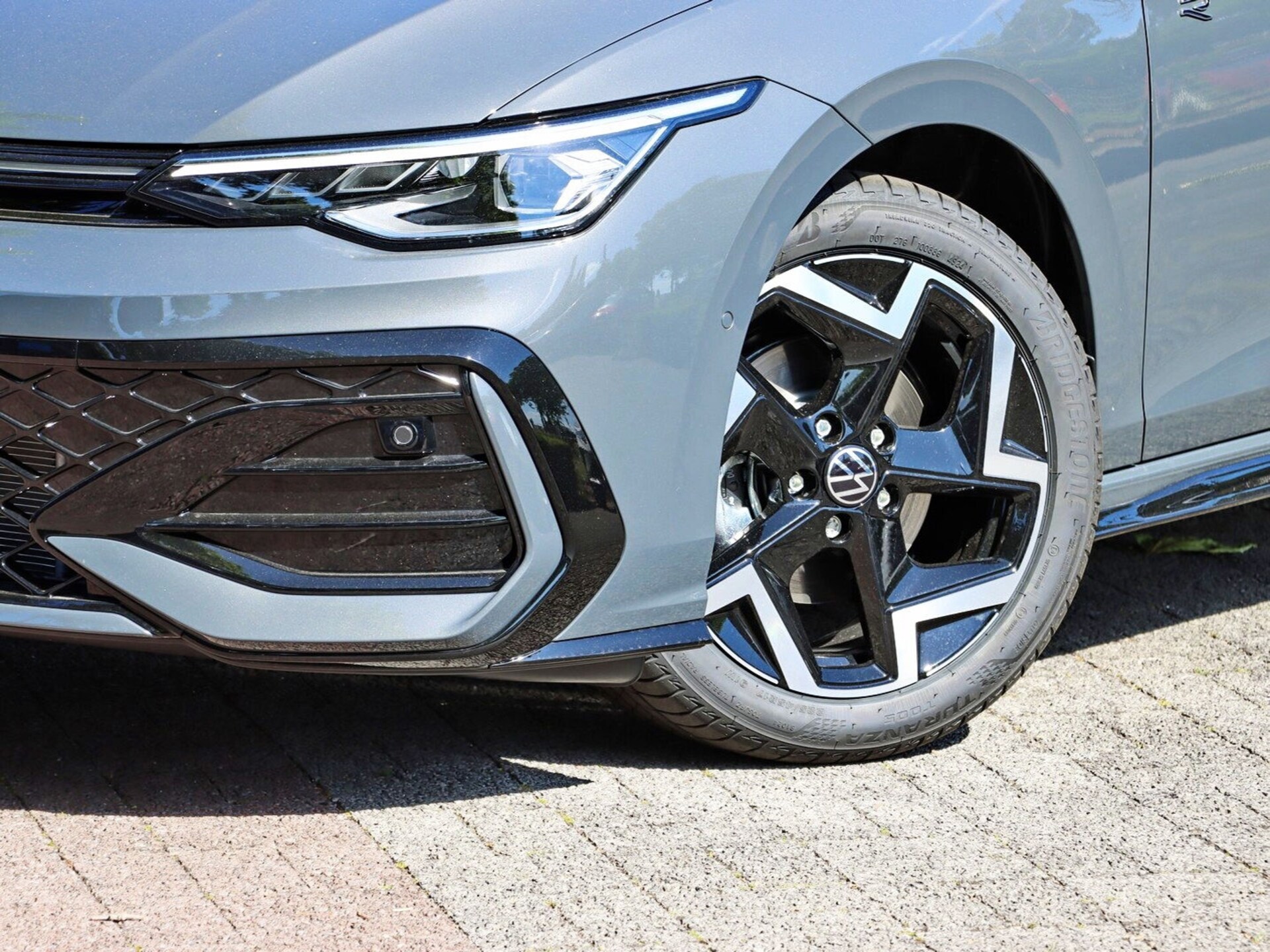 Volkswagen Golf R-Line