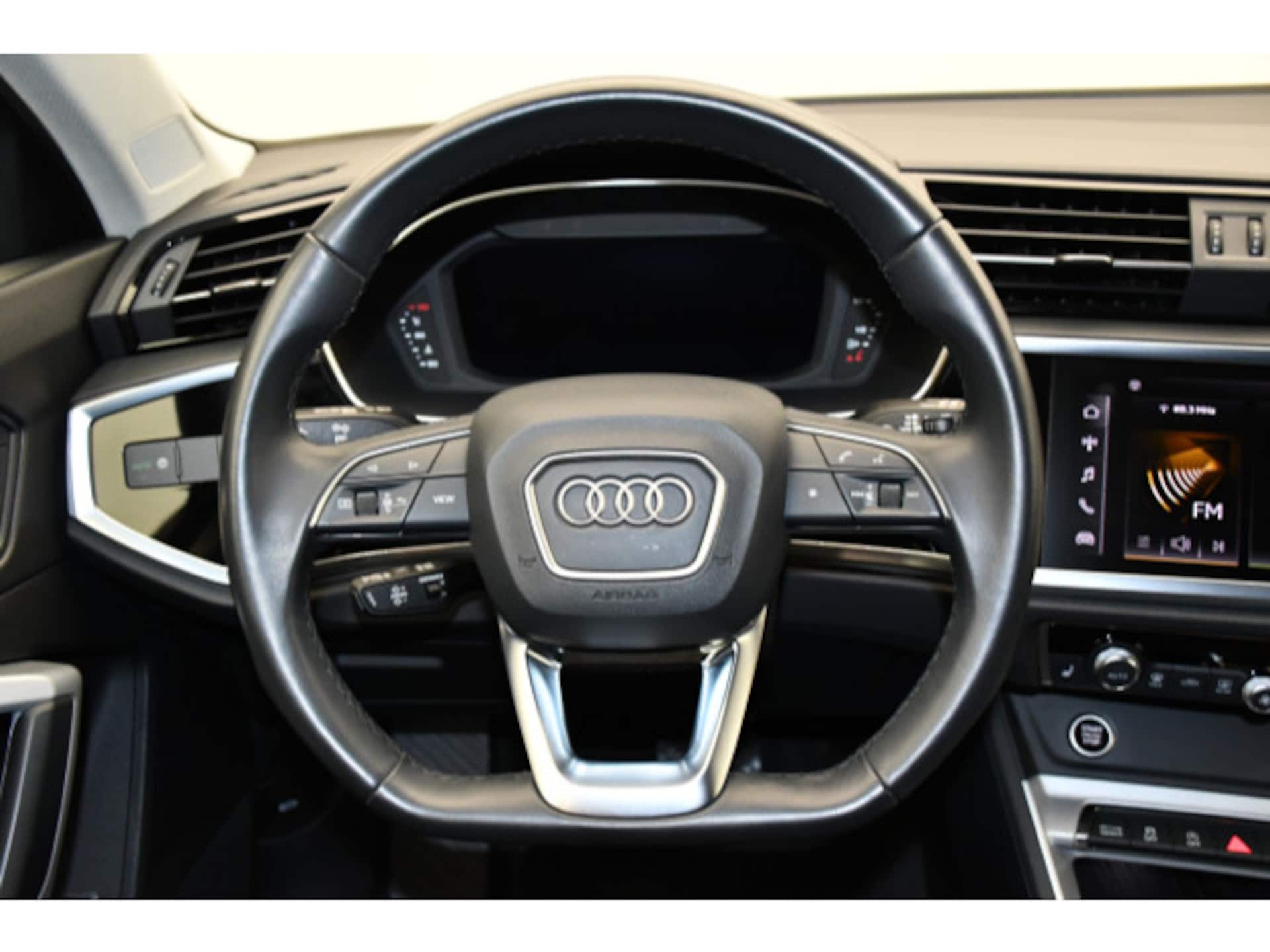 Audi Q3 Sportback S line