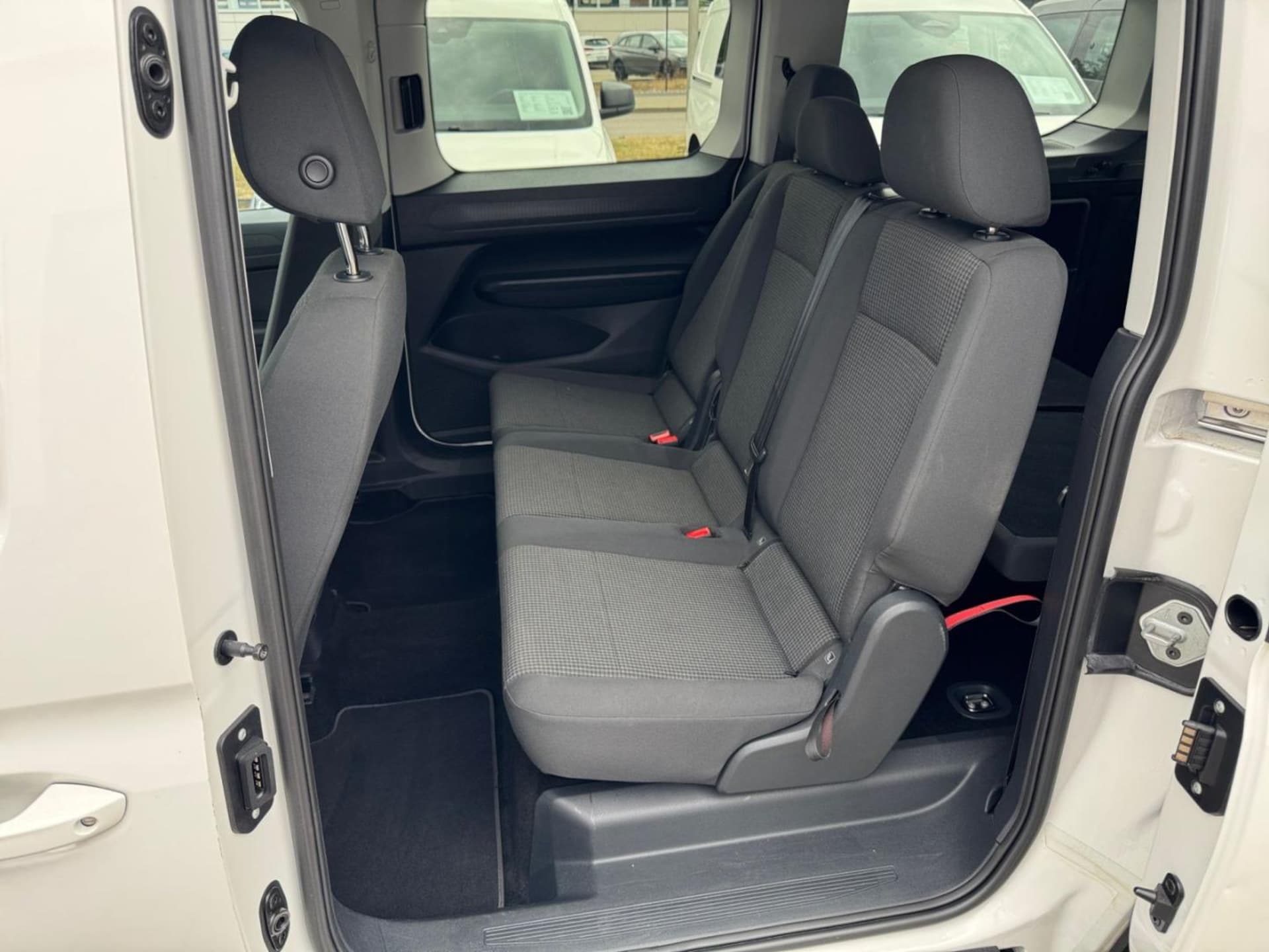 Volkswagen Caddy Maxi Kombi Basis-Modell