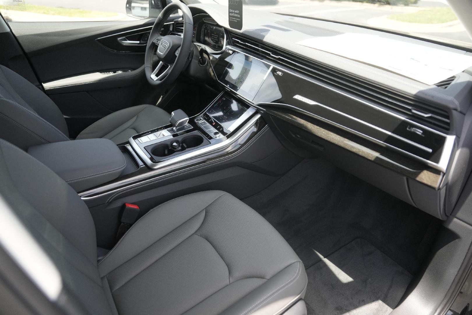 2025 Audi Q7 Premium Plus - Photo 13