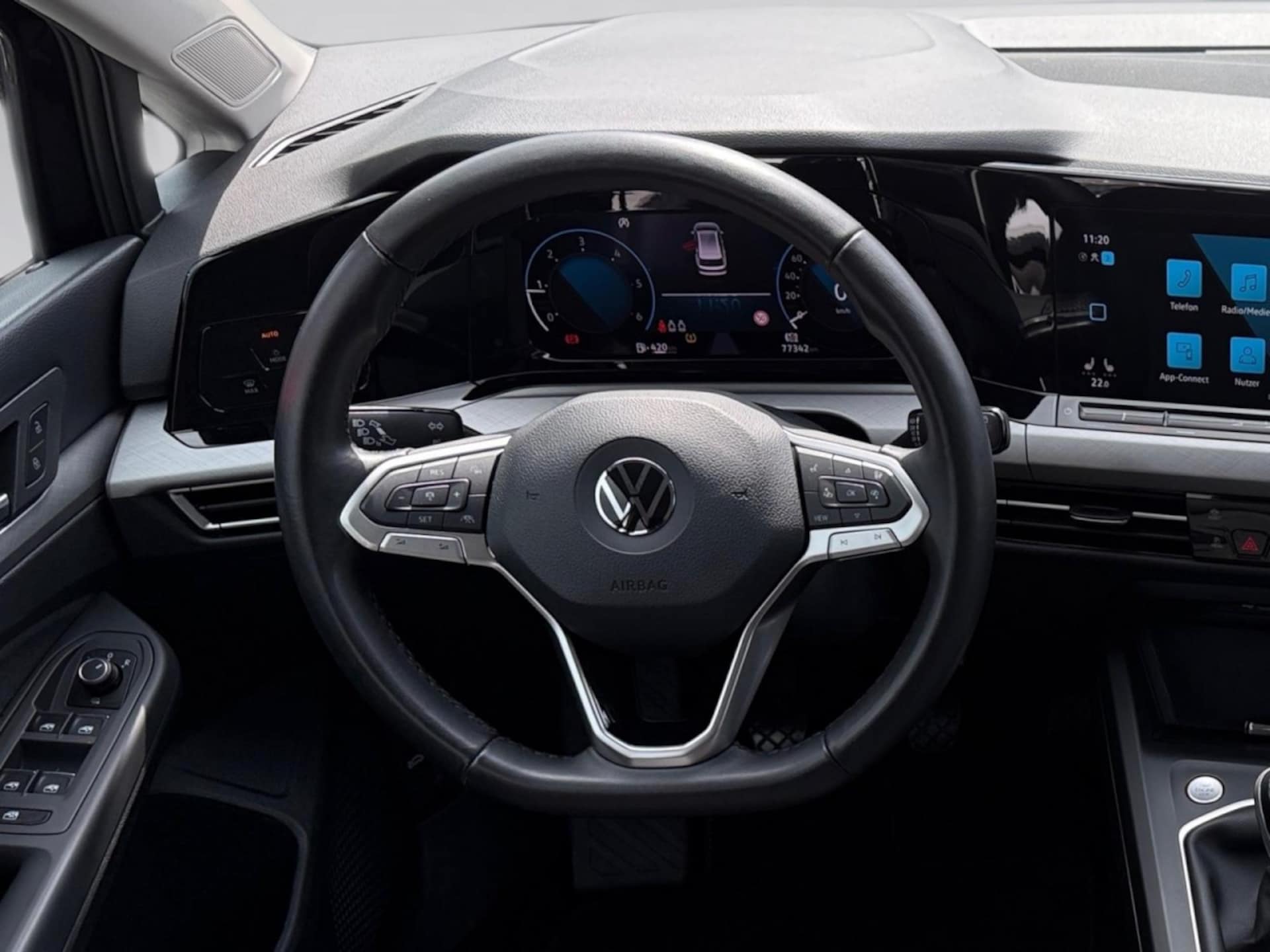 Volkswagen Golf Variant Life