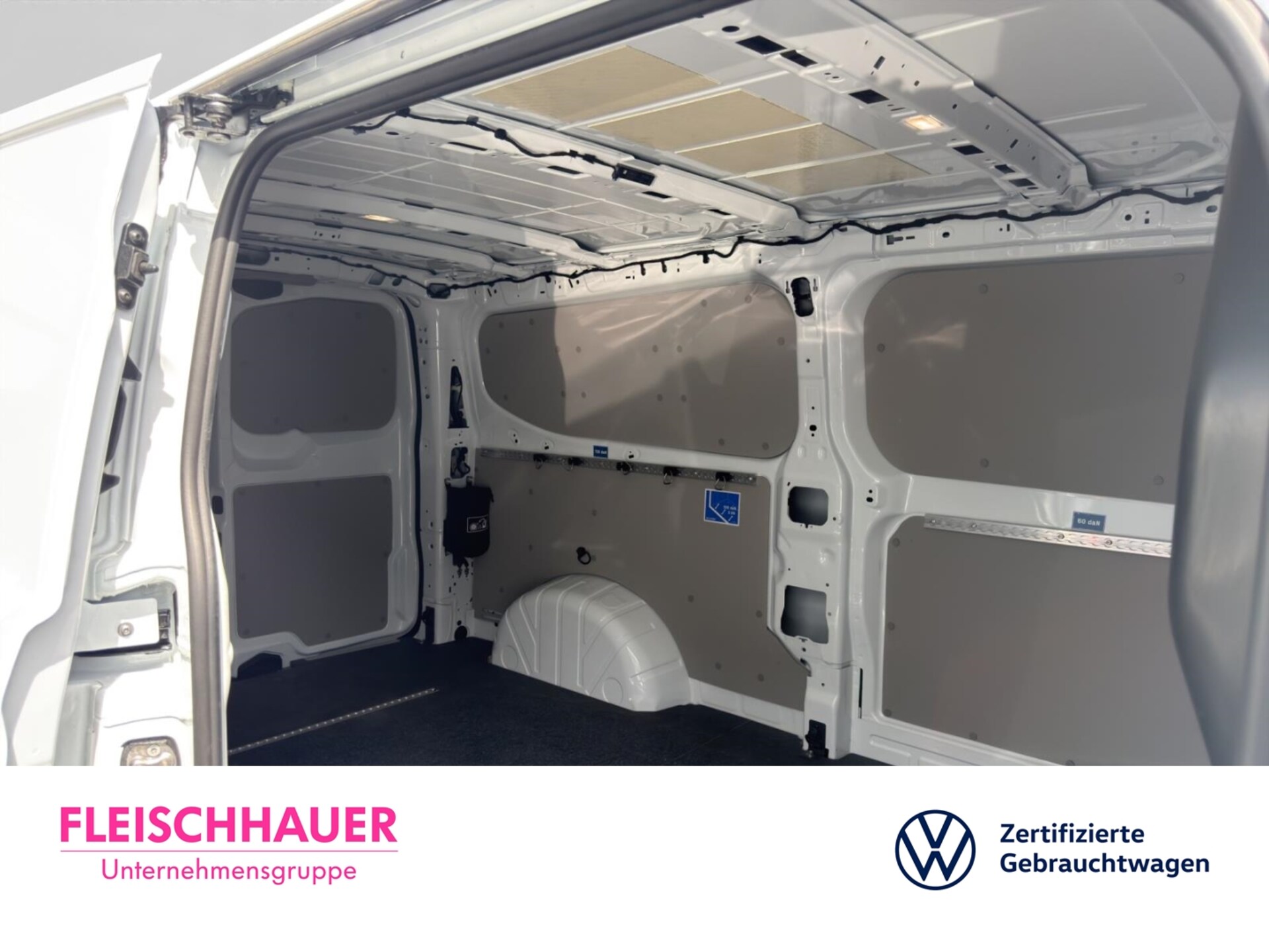 Volkswagen Transporter Kasten langer Radstand