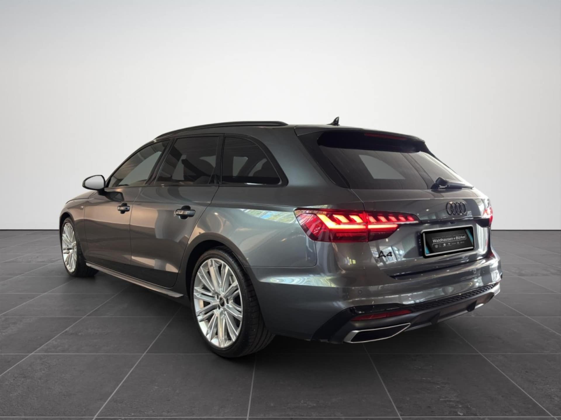 Audi A4 Avant S line
