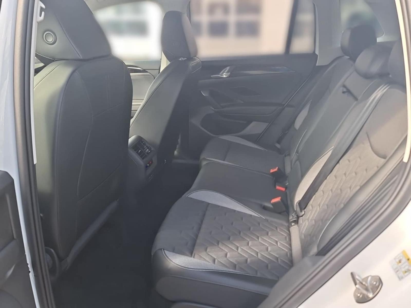 Volkswagen Tiguan – Bild 10