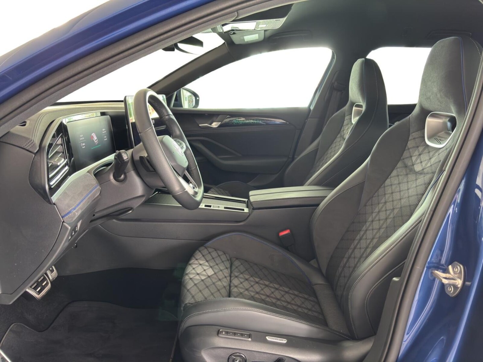Volkswagen Passat – Bild 8