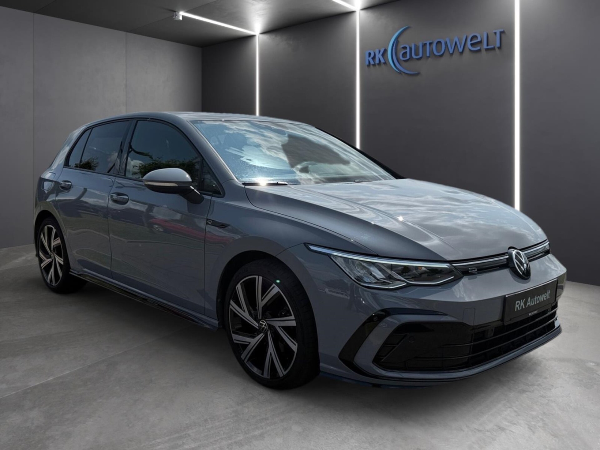 Volkswagen Golf R-Line
