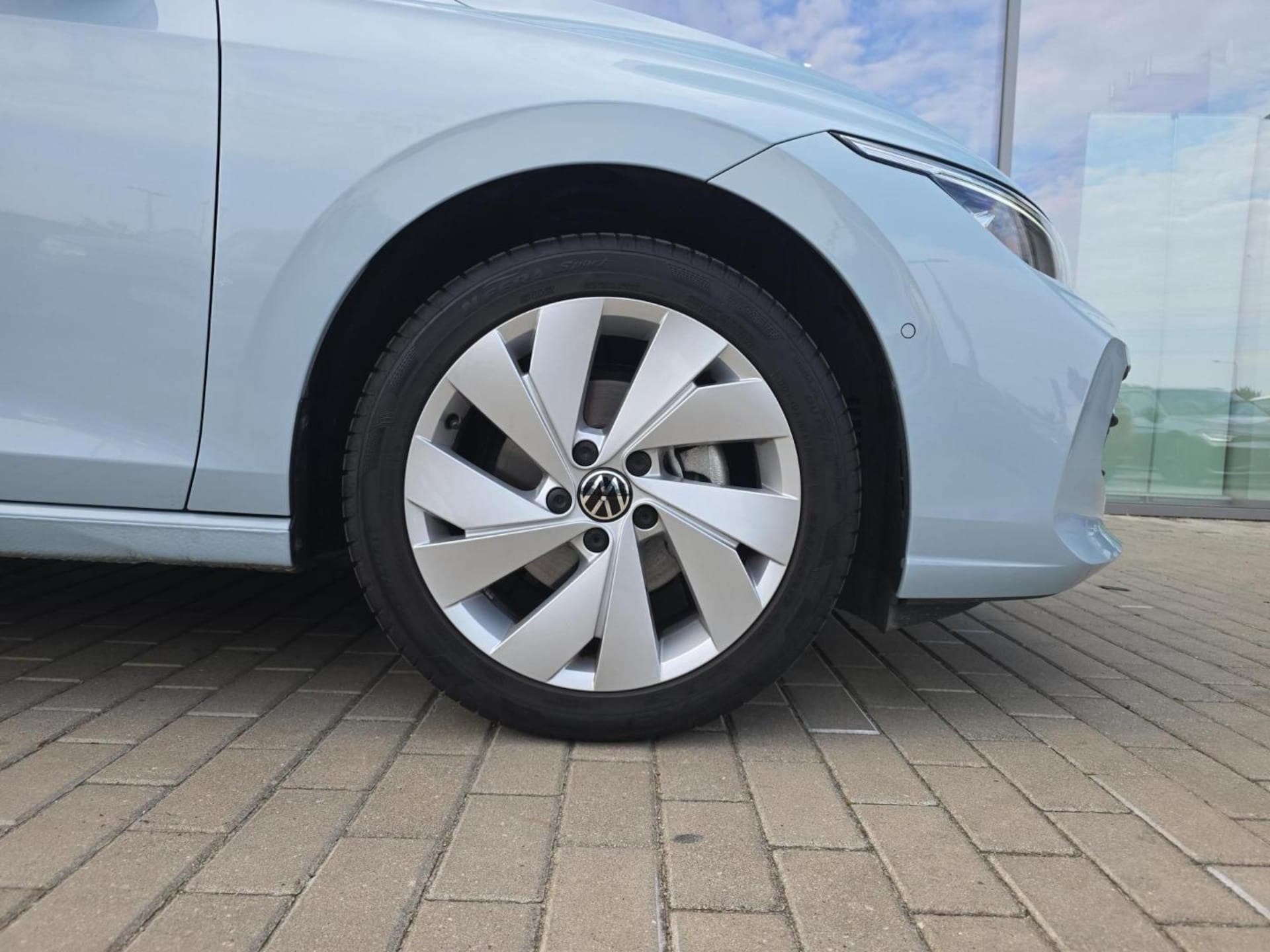 Volkswagen Golf Life