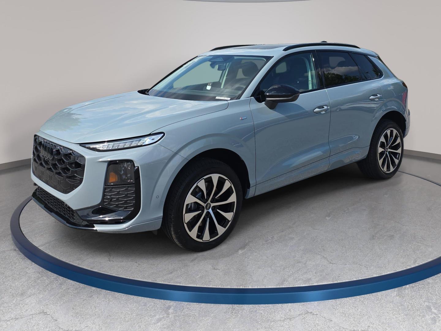 2026 Audi Q3 S line quattro's photo