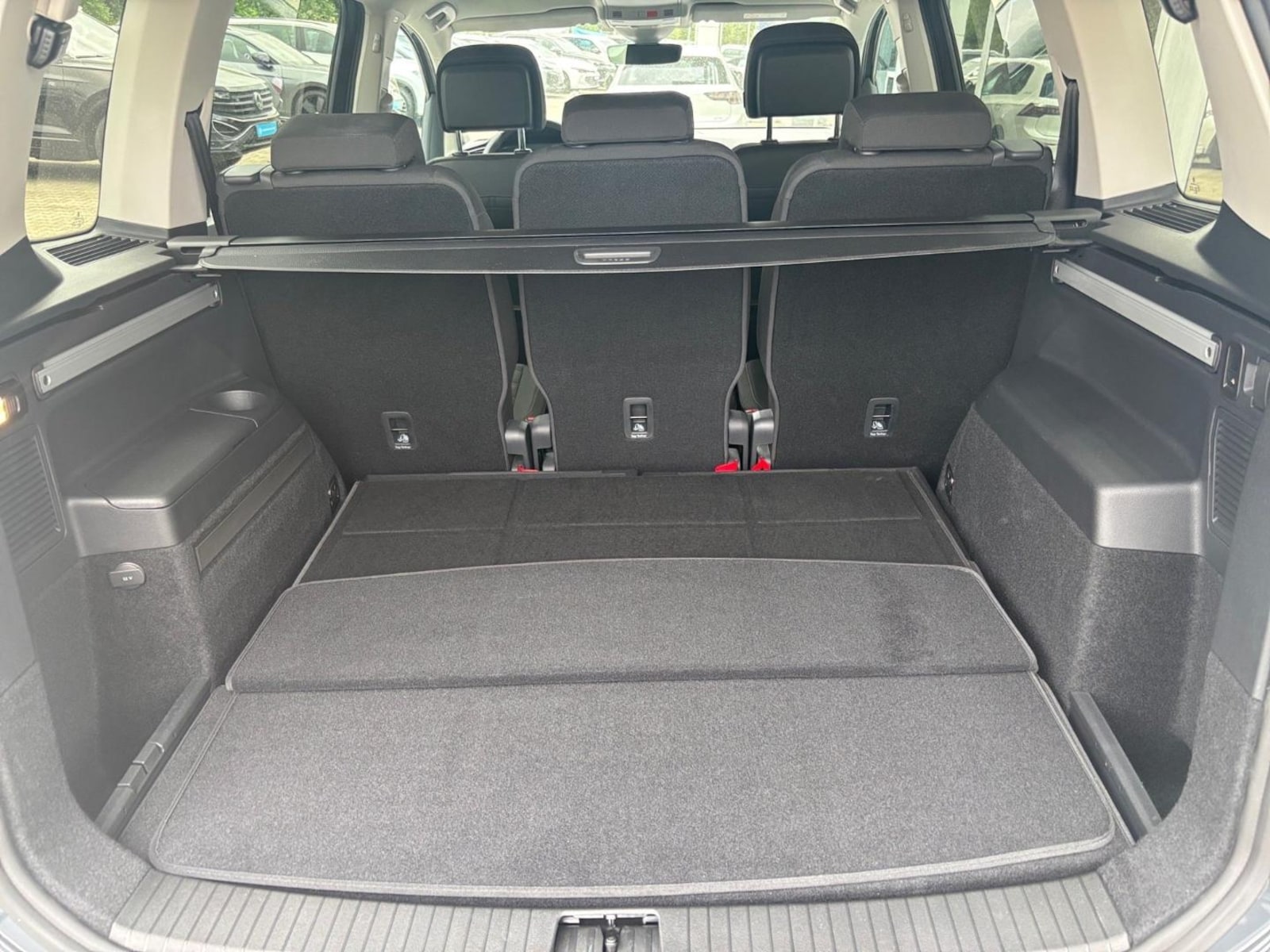 Volkswagen Touran – Bild 9