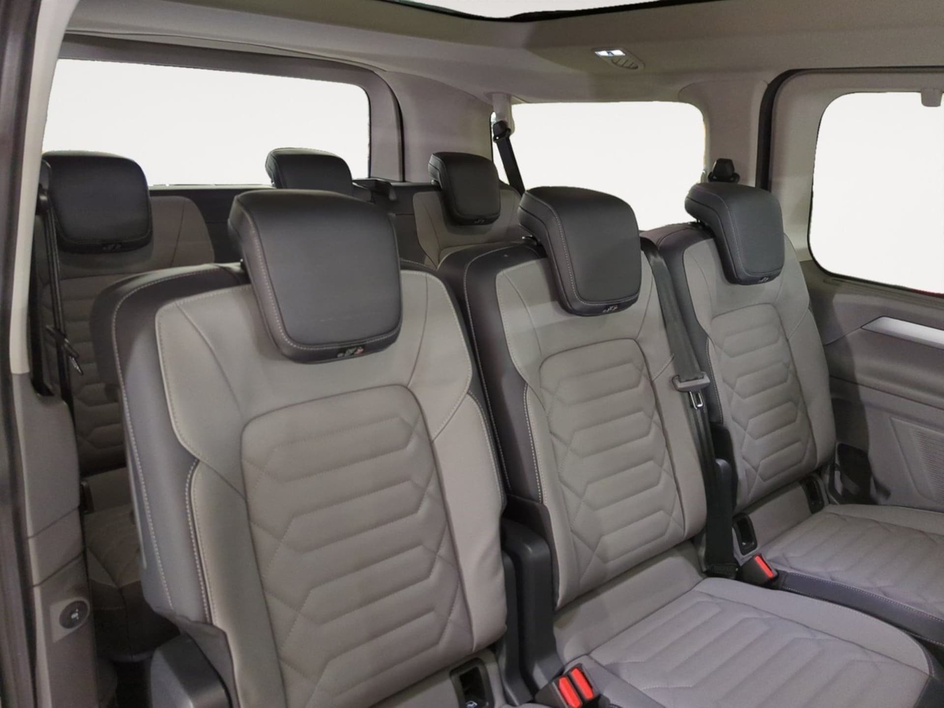 Volkswagen e-Caravelle Style
