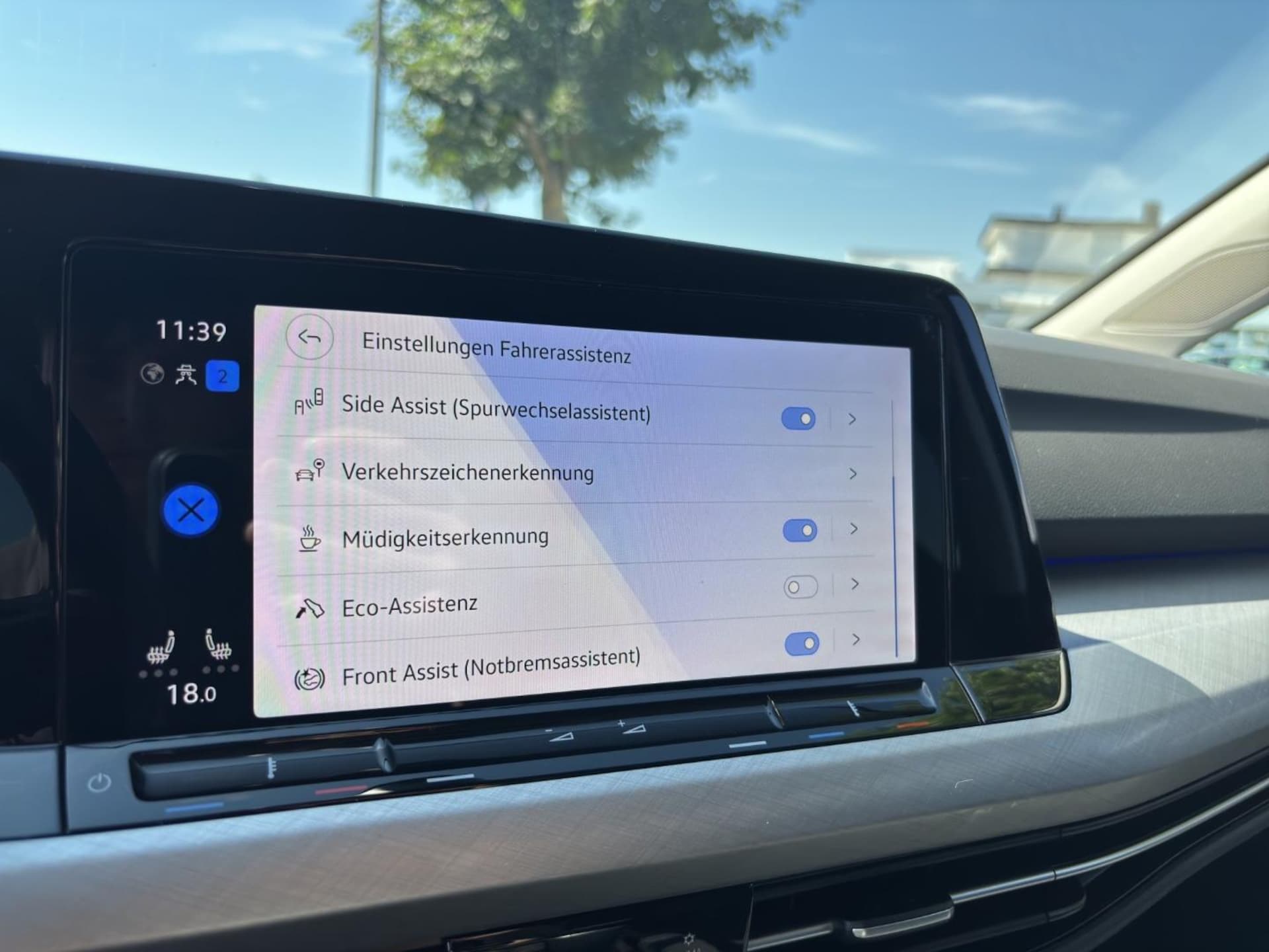 Volkswagen Golf Variant Life