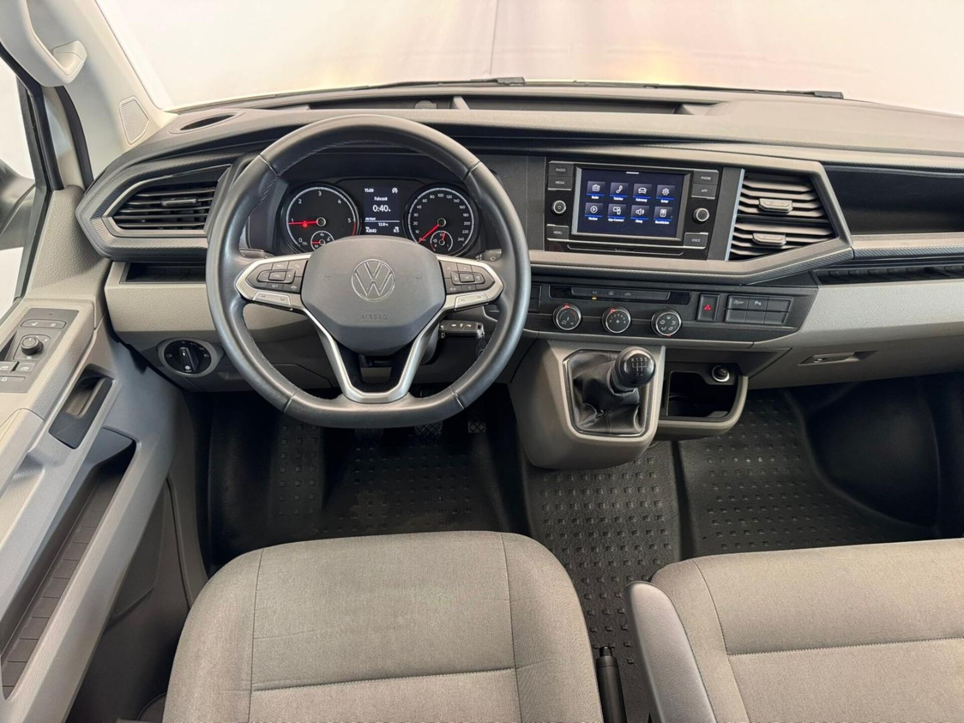 Volkswagen T6.1 Transporter Kombi kurzer Radstand