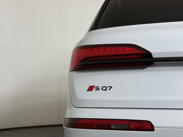 2026 Audi SQ7 Premium Plus - Photo 13