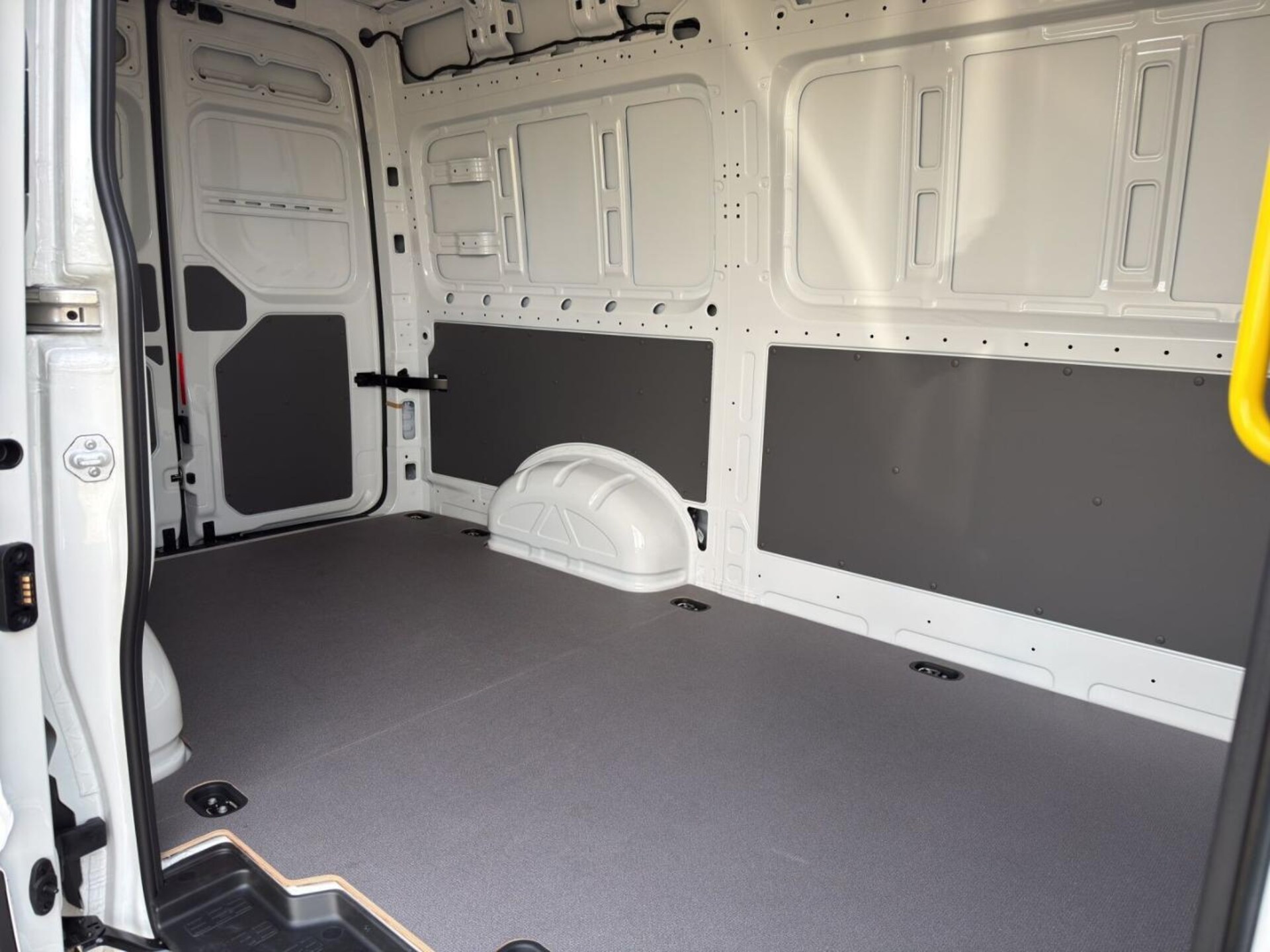 Volkswagen Crafter Kasten mittlerer Radstand