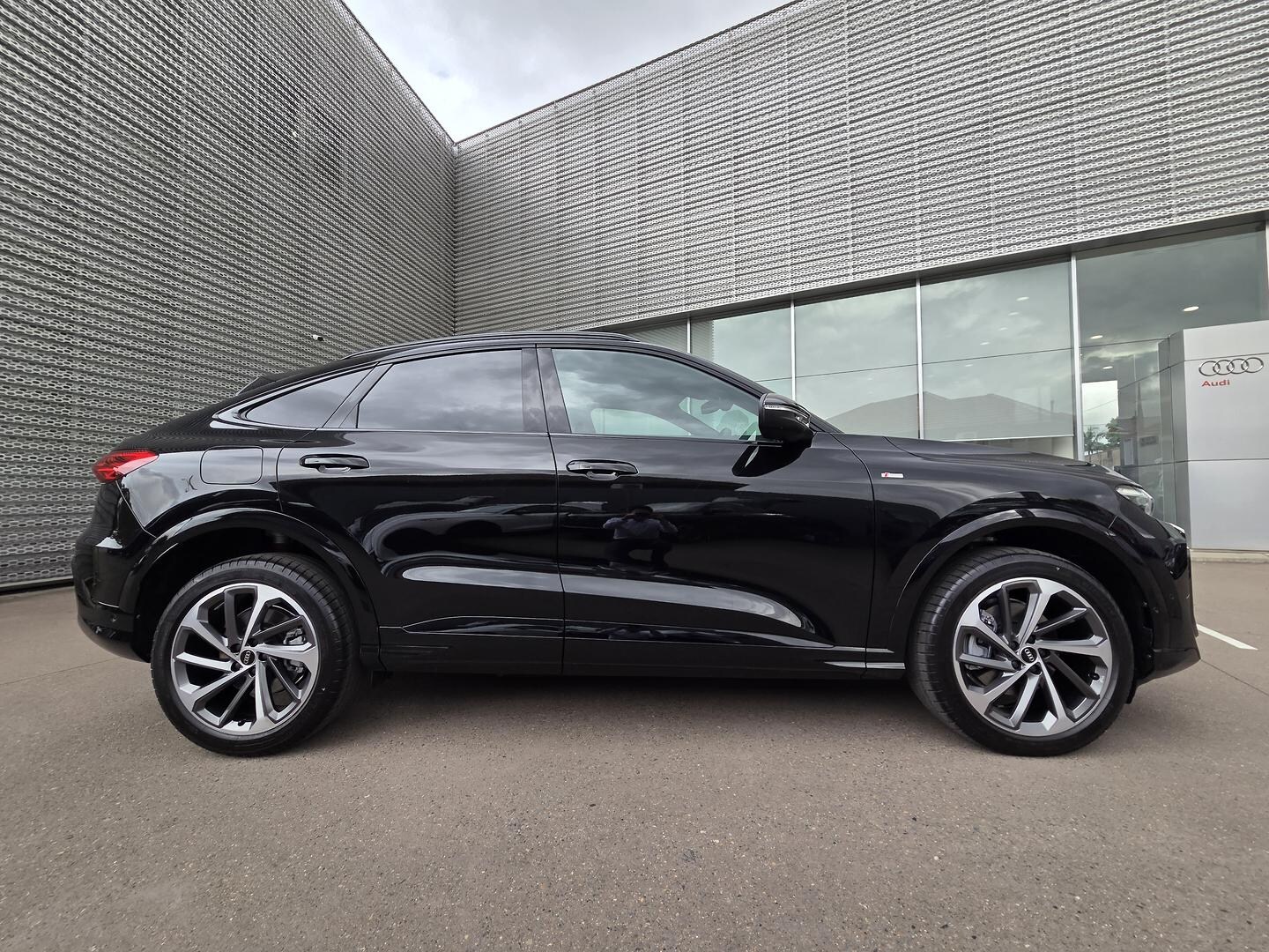 Image about Audi Q5 Sportback TFSI quattro 200 kW sport