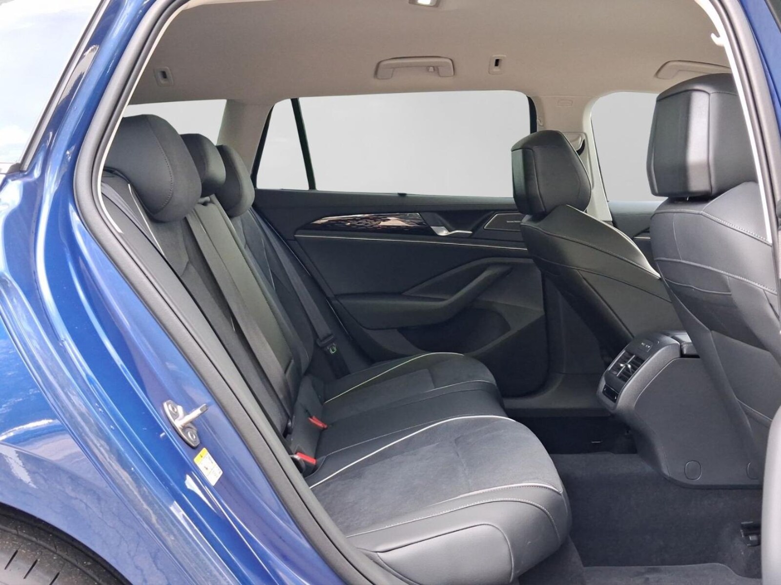 Volkswagen Passat – Bild 5