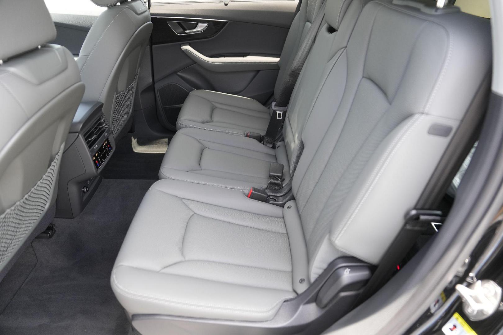 2025 Audi Q7 Premium Plus - Photo 19