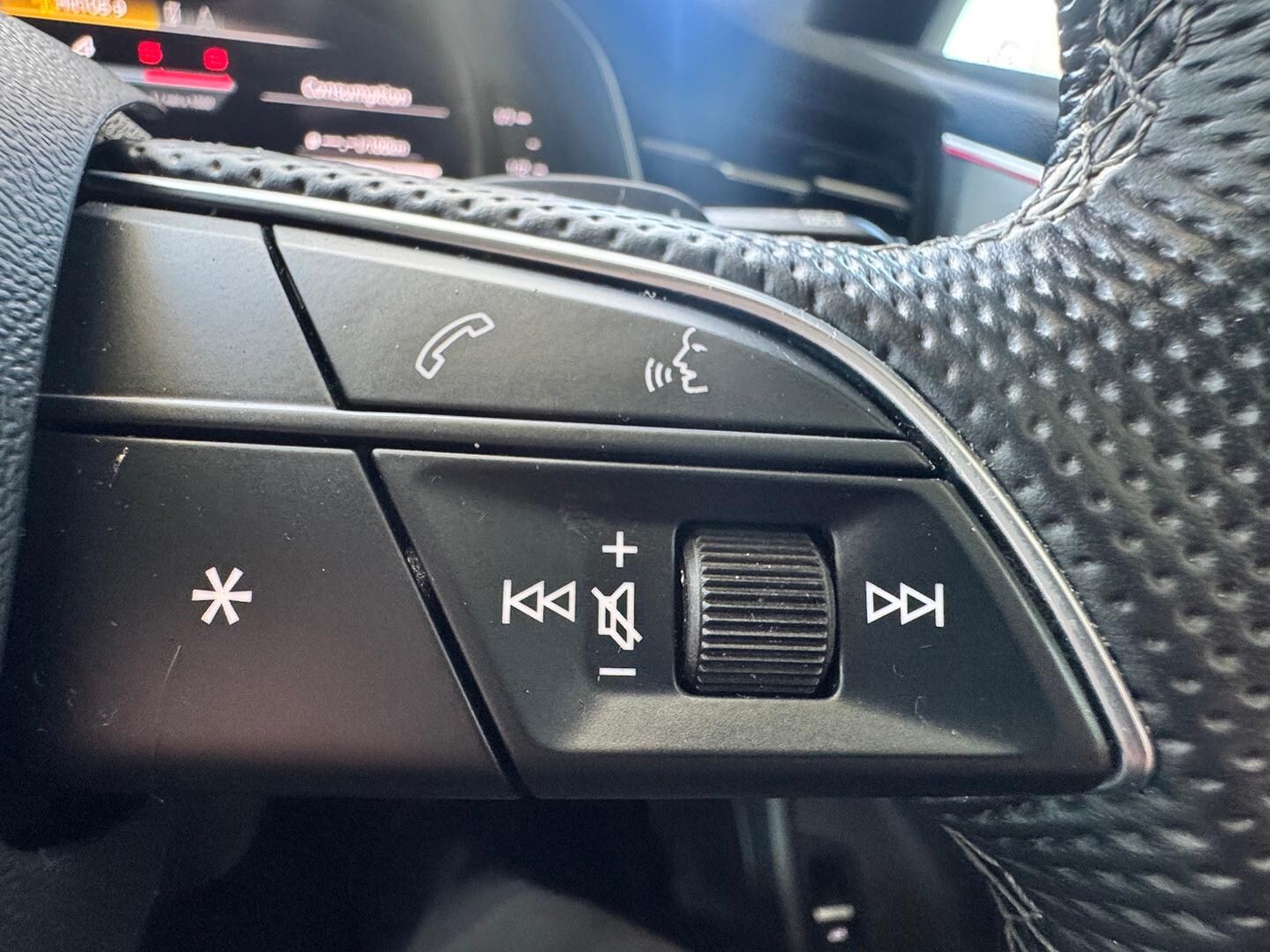 Image about Audi Q7 S line 50 TDI quattro tiptronic