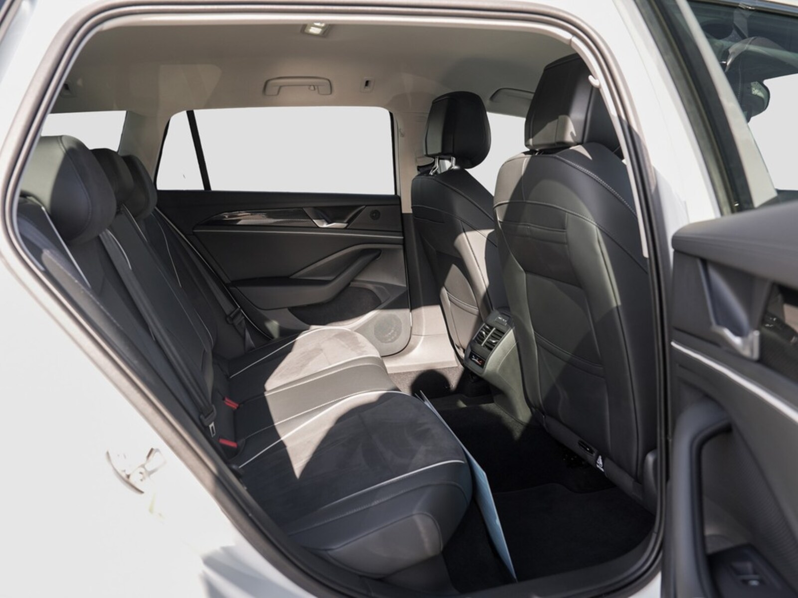 Volkswagen Passat – Bild 8