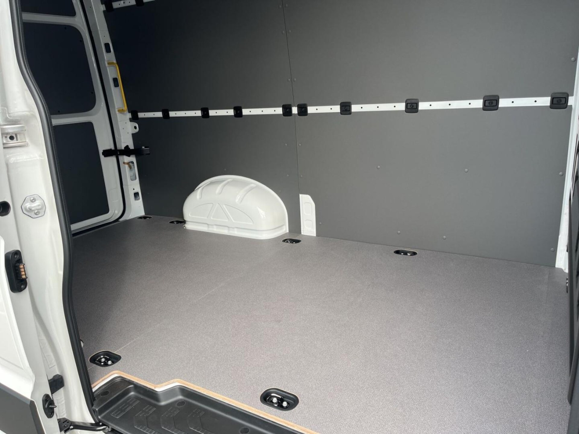 Volkswagen Crafter Kasten mittlerer Radstand