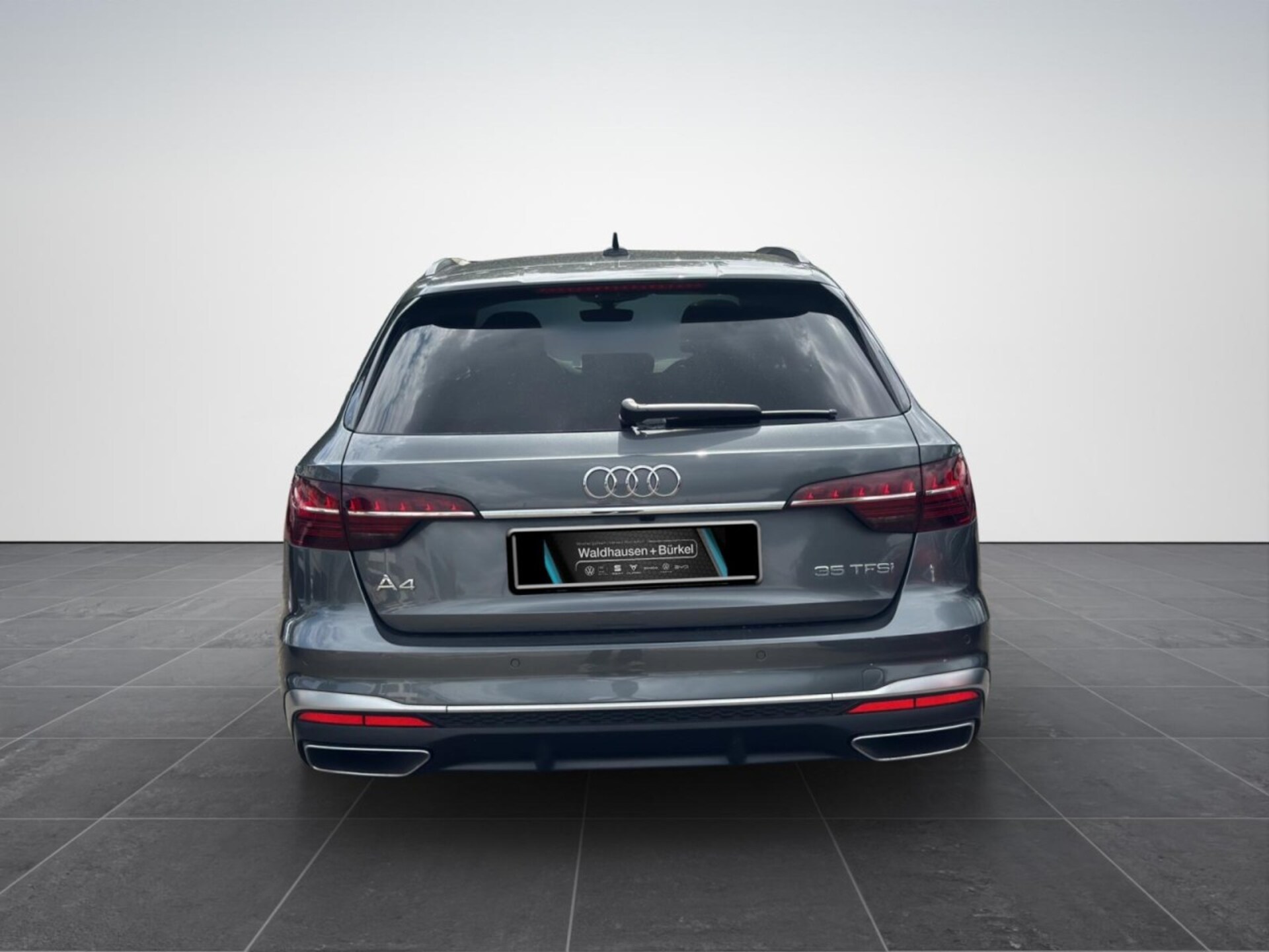 Audi A4 Avant S line