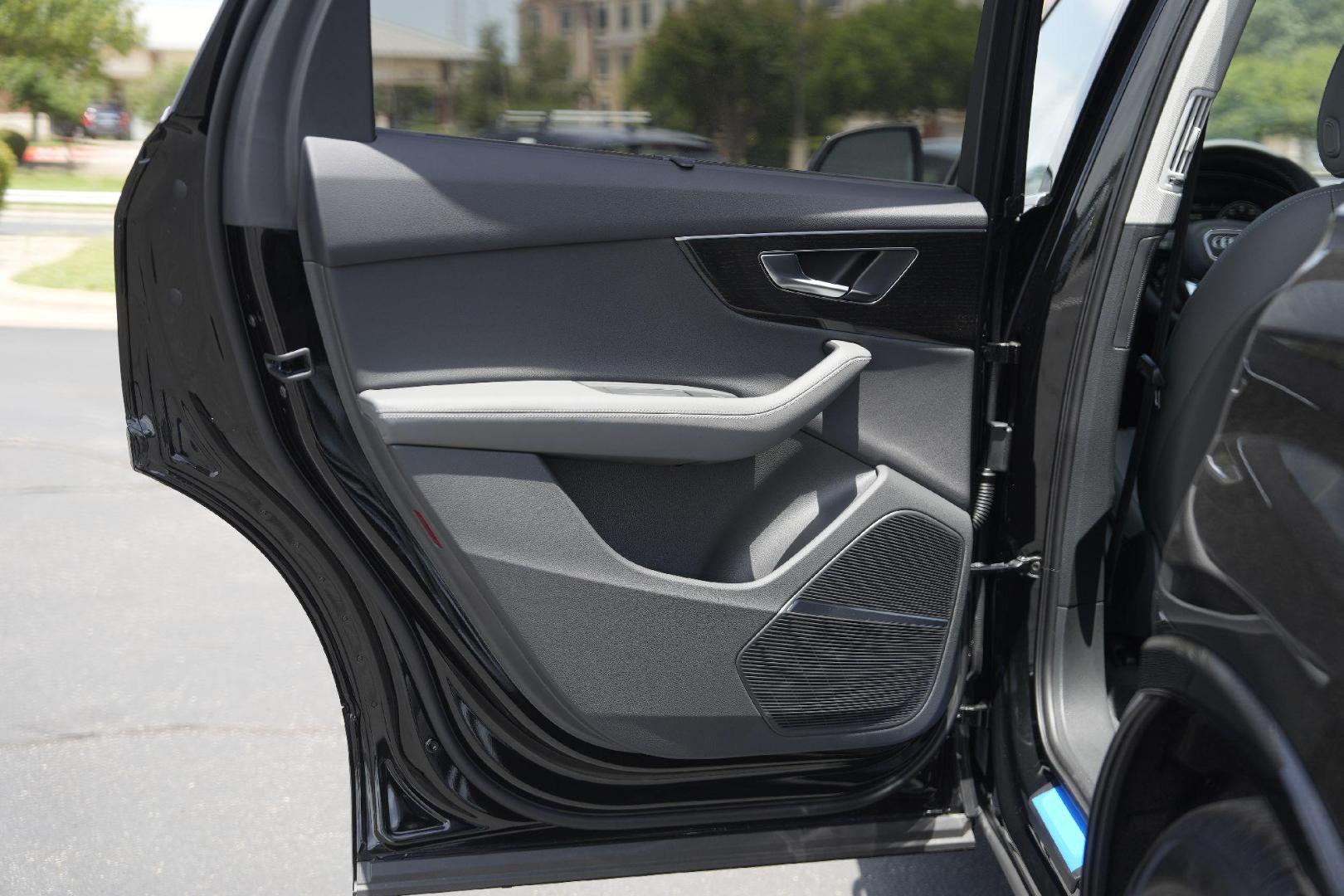 2025 Audi Q7 Premium Plus - Photo 21