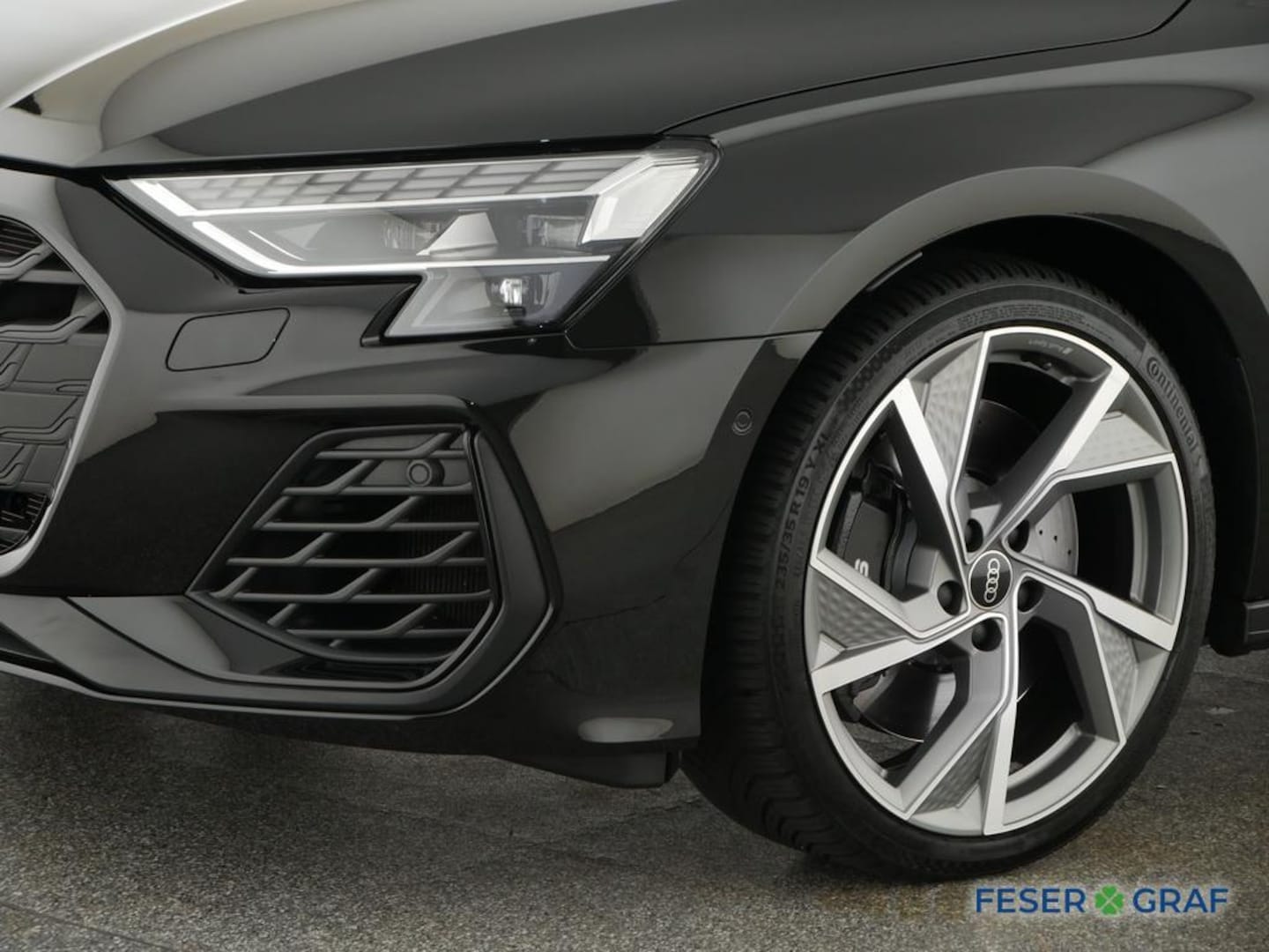 Bild über Audi S3 Limousine TFSI quattro S tronic - für weitere Informationen kontaktieren Sie den Audi Partner