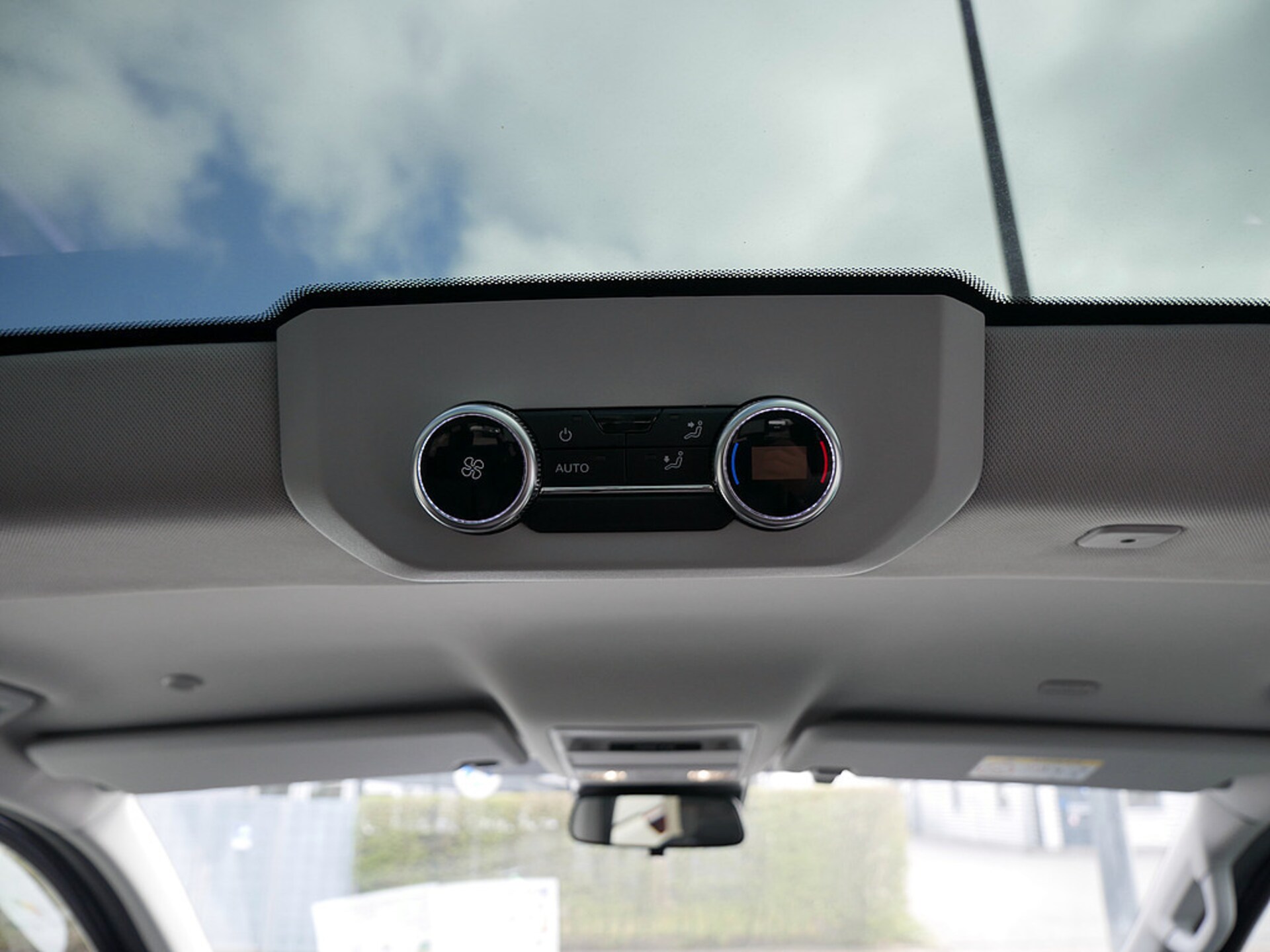 Volkswagen e-Caravelle Life
