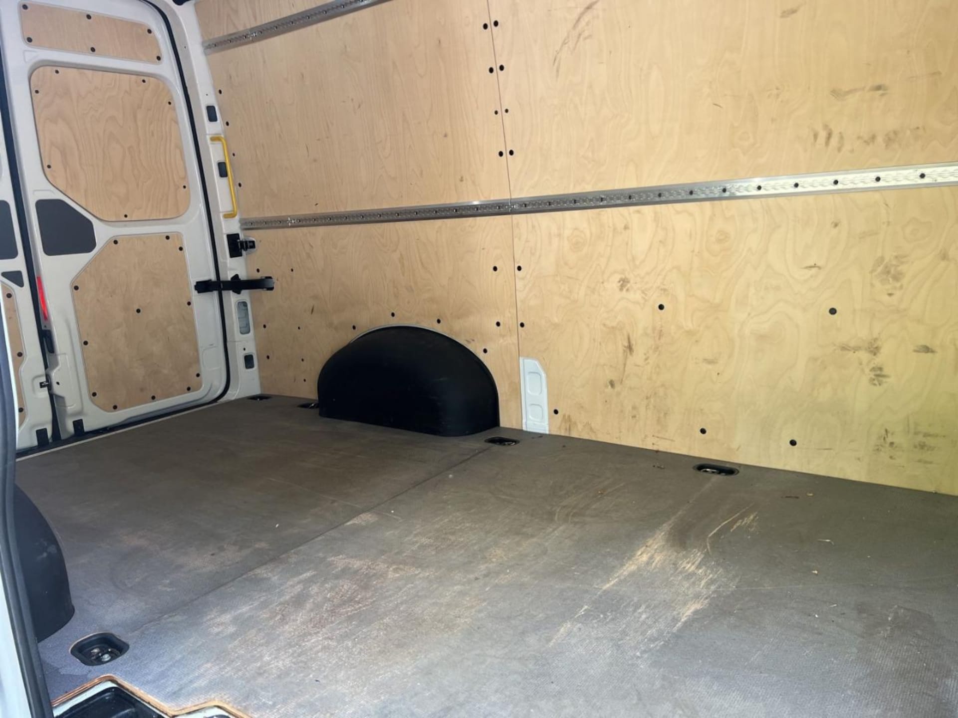 Volkswagen Crafter Kasten mittlerer Radstand