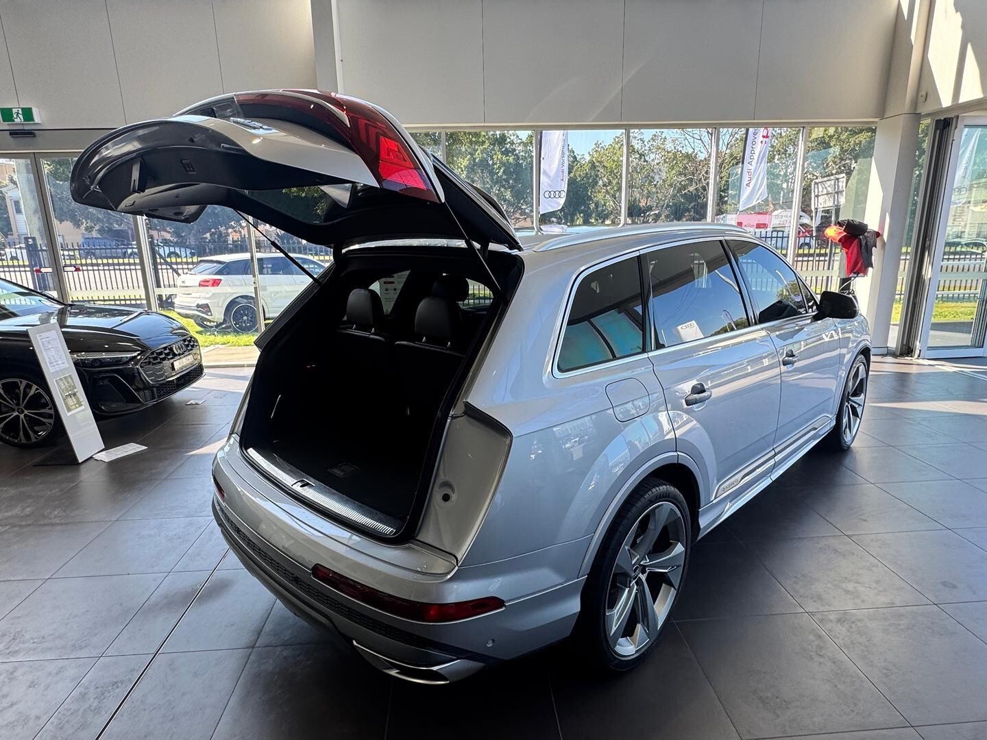 Image about Audi Q7 S line 50 TDI quattro tiptronic