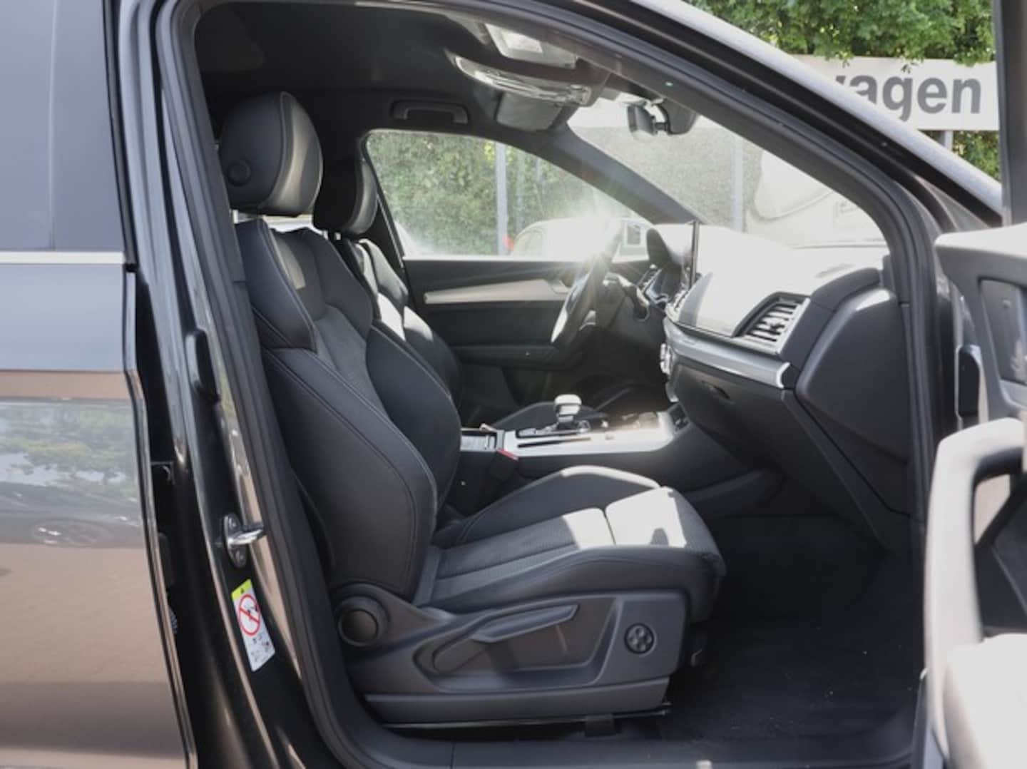 Bild über Audi Q5 Sportback TFSI e S line 50 TFSI e quattro S tronic - für weitere Informationen kontaktieren Sie den Audi Partner