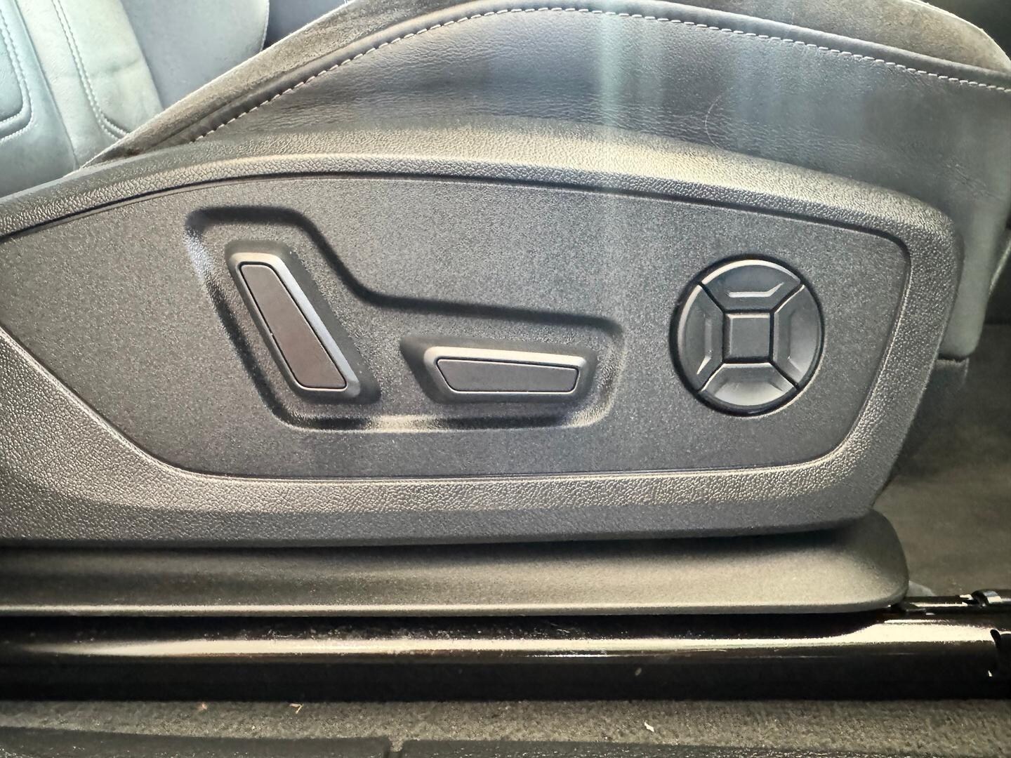 Image about Audi Q3 S line 40 TFSI quattro S tronic