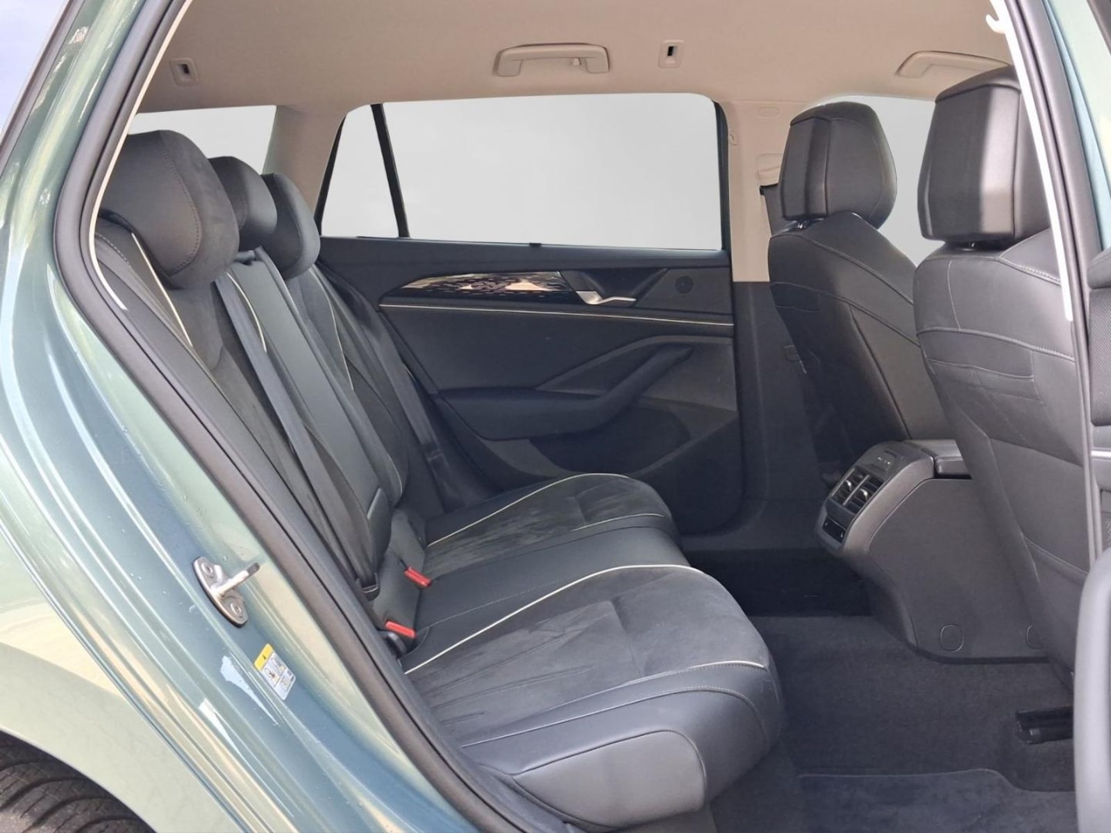 Volkswagen Passat – Bild 5