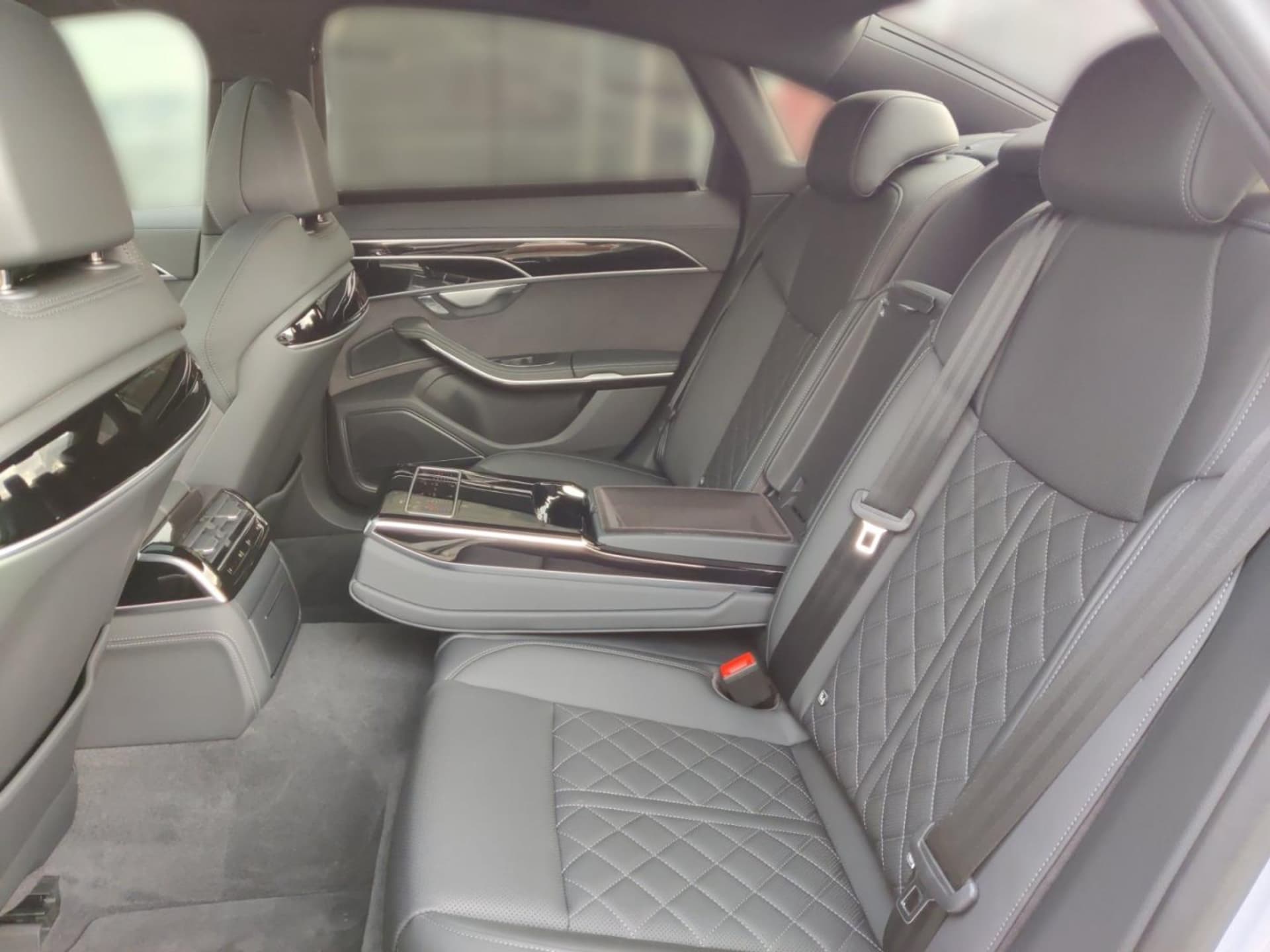 Audi A8 TFSI e