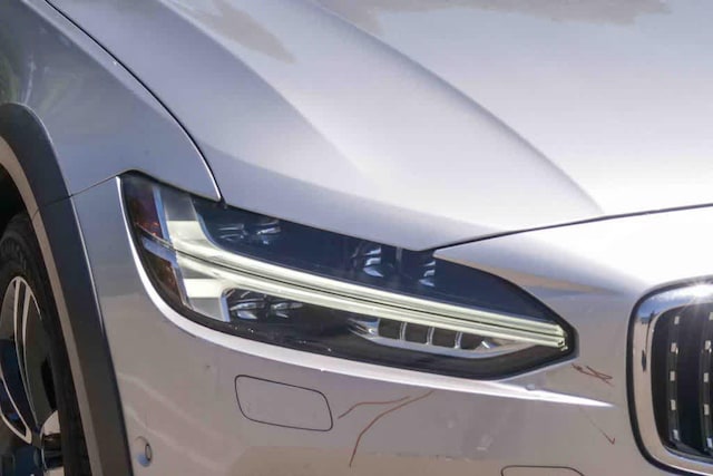 2018 Volvo V90 Cross Country