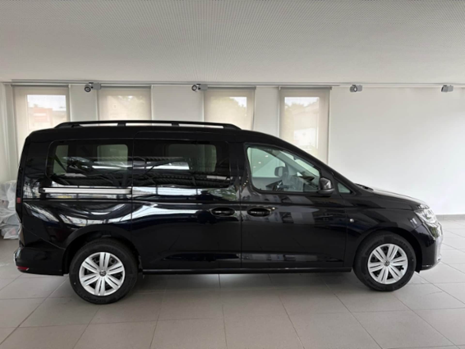 Volkswagen Caddy Maxi Basis-Modell