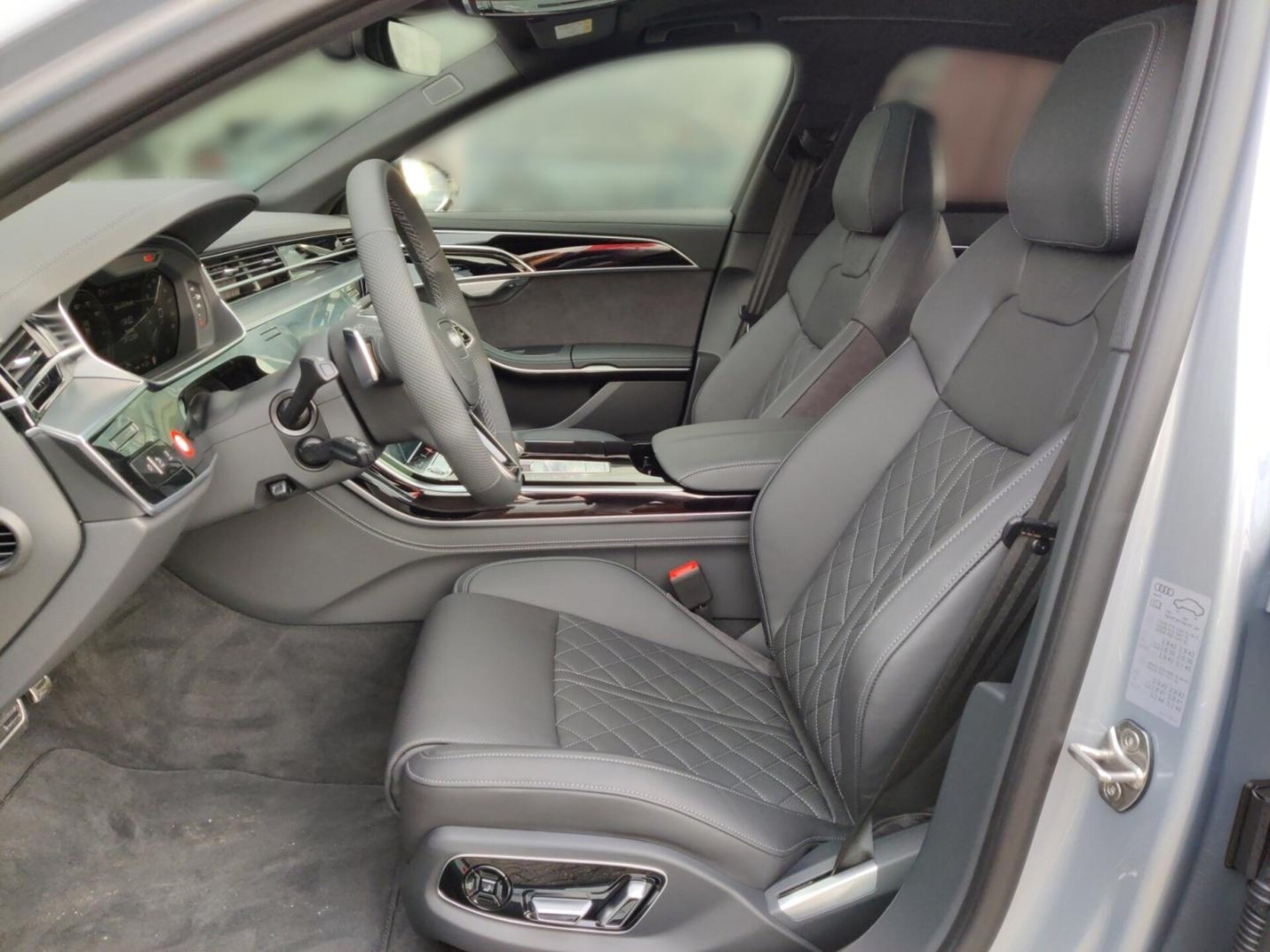 Audi A8 TFSI e