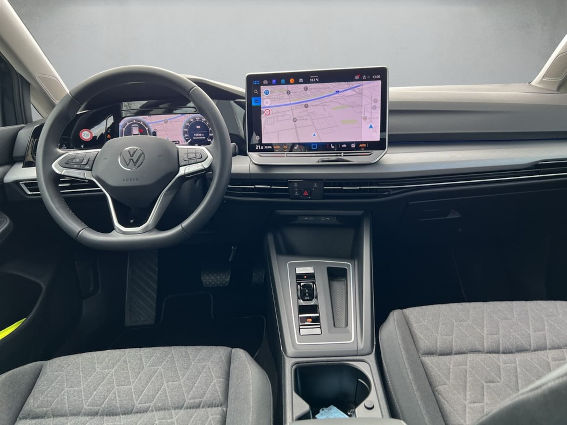 Volkswagen Golf Life