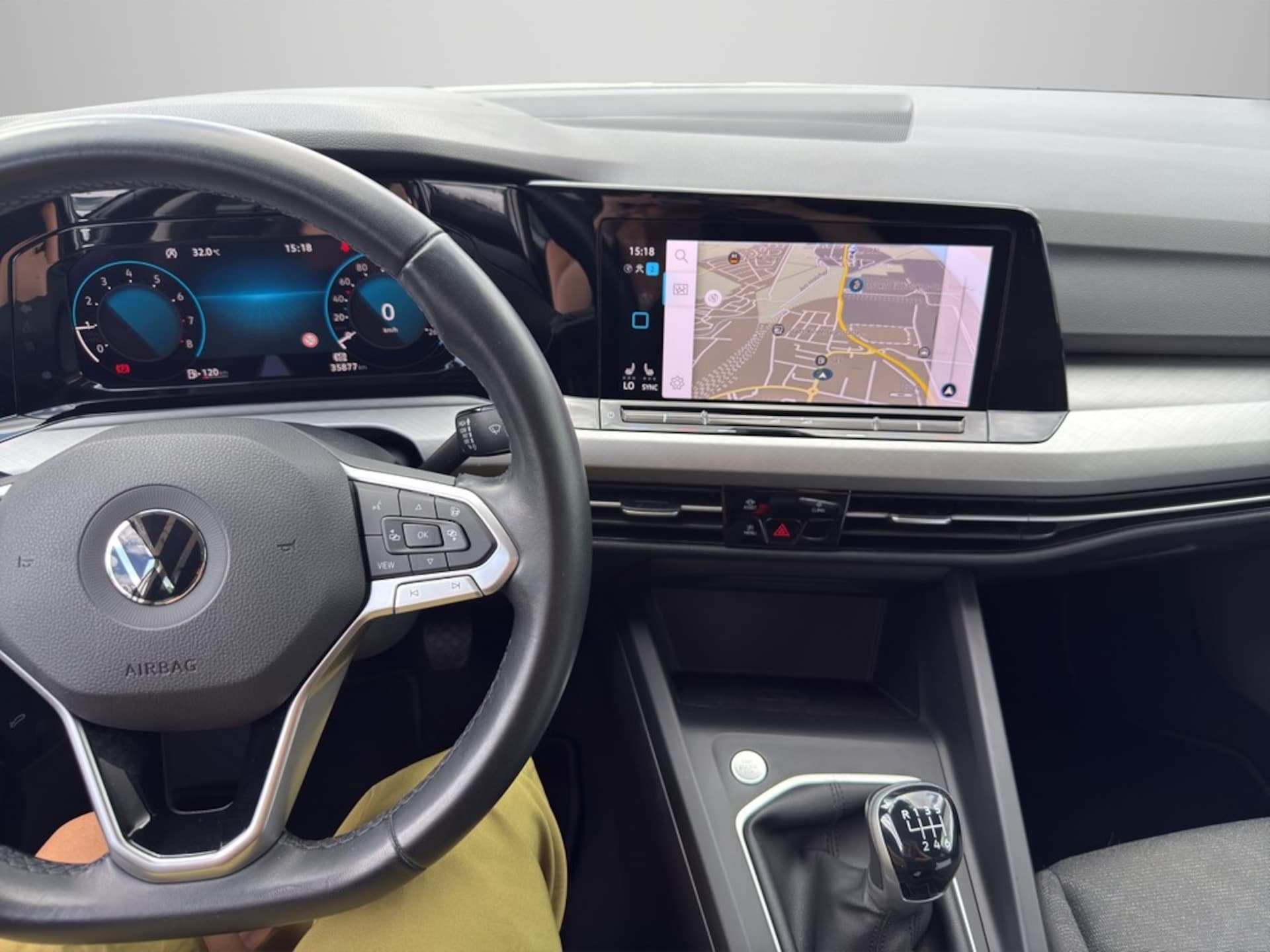 Volkswagen Golf Life