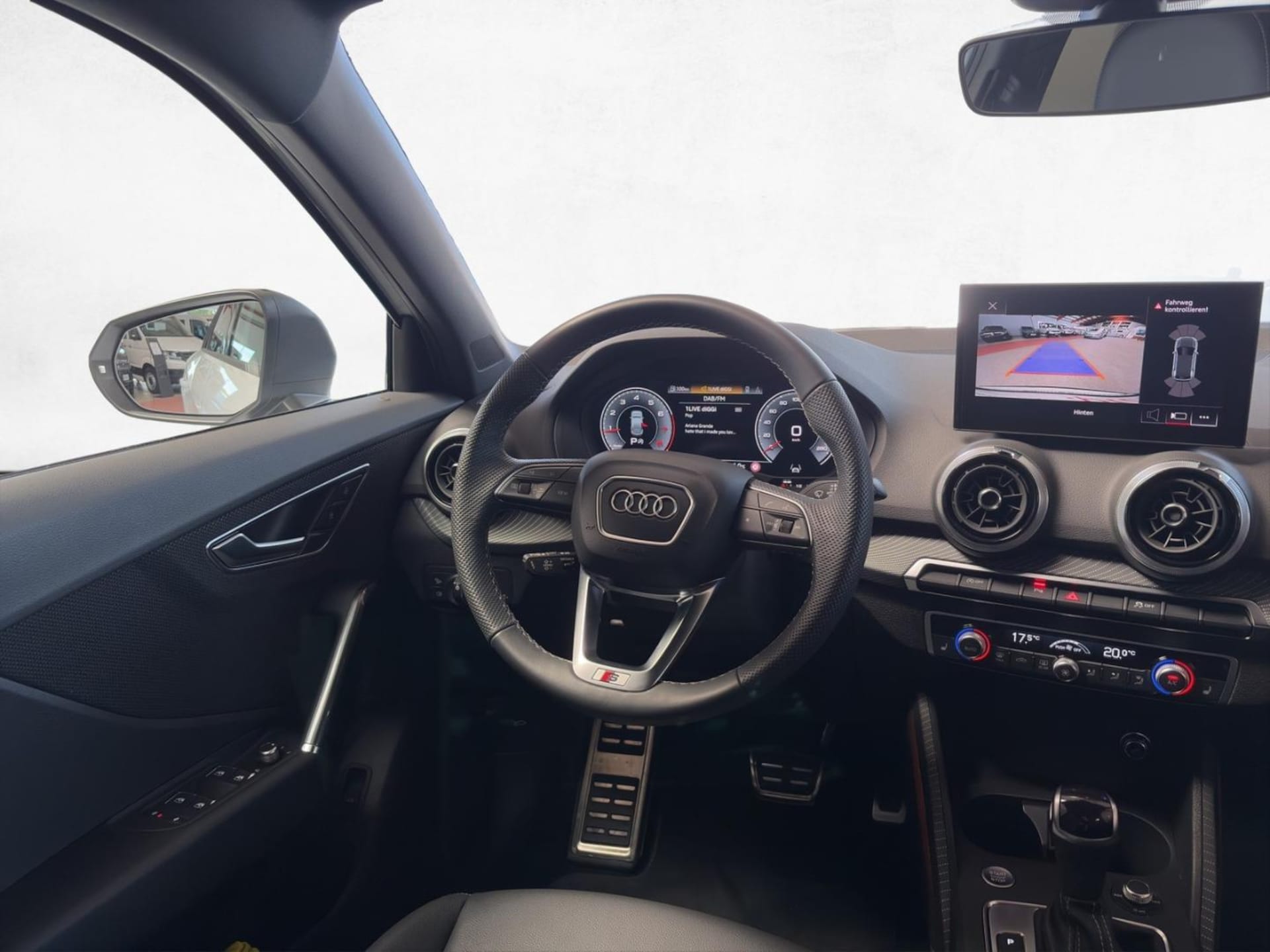 Audi Q2 S line