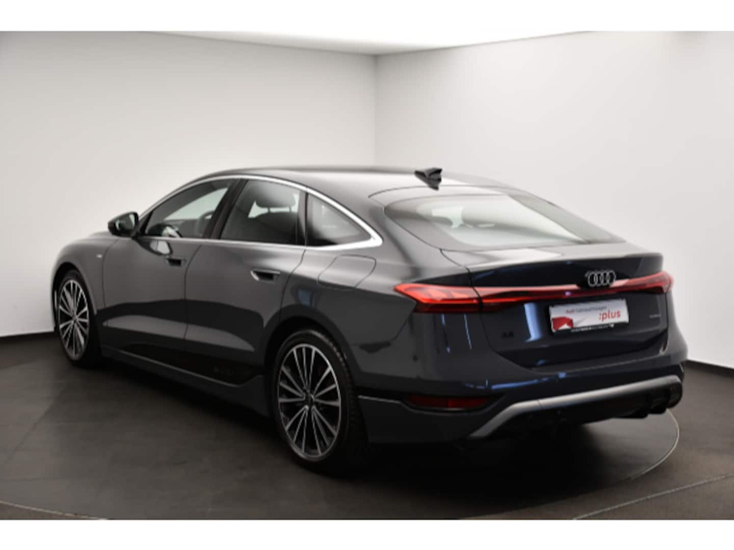 Bild über Audi A6 Sportback e-tron e-tron quattro - für weitere Informationen kontaktieren Sie den Audi Partner