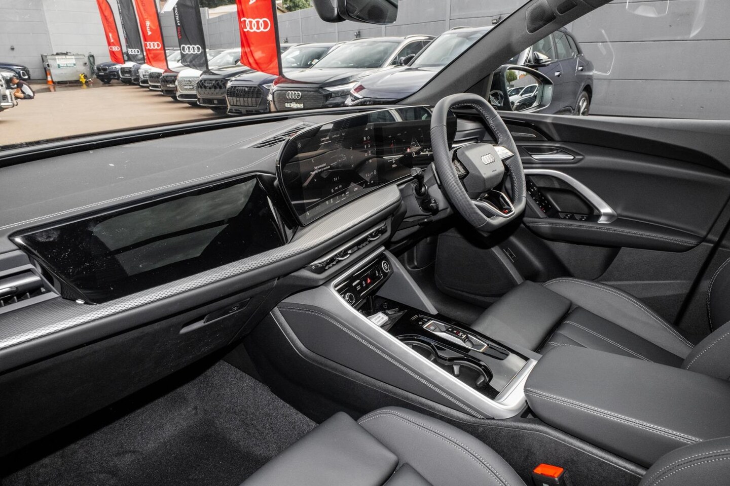 Image about Audi Q5 SUV TFSI quattro 200 kW sport