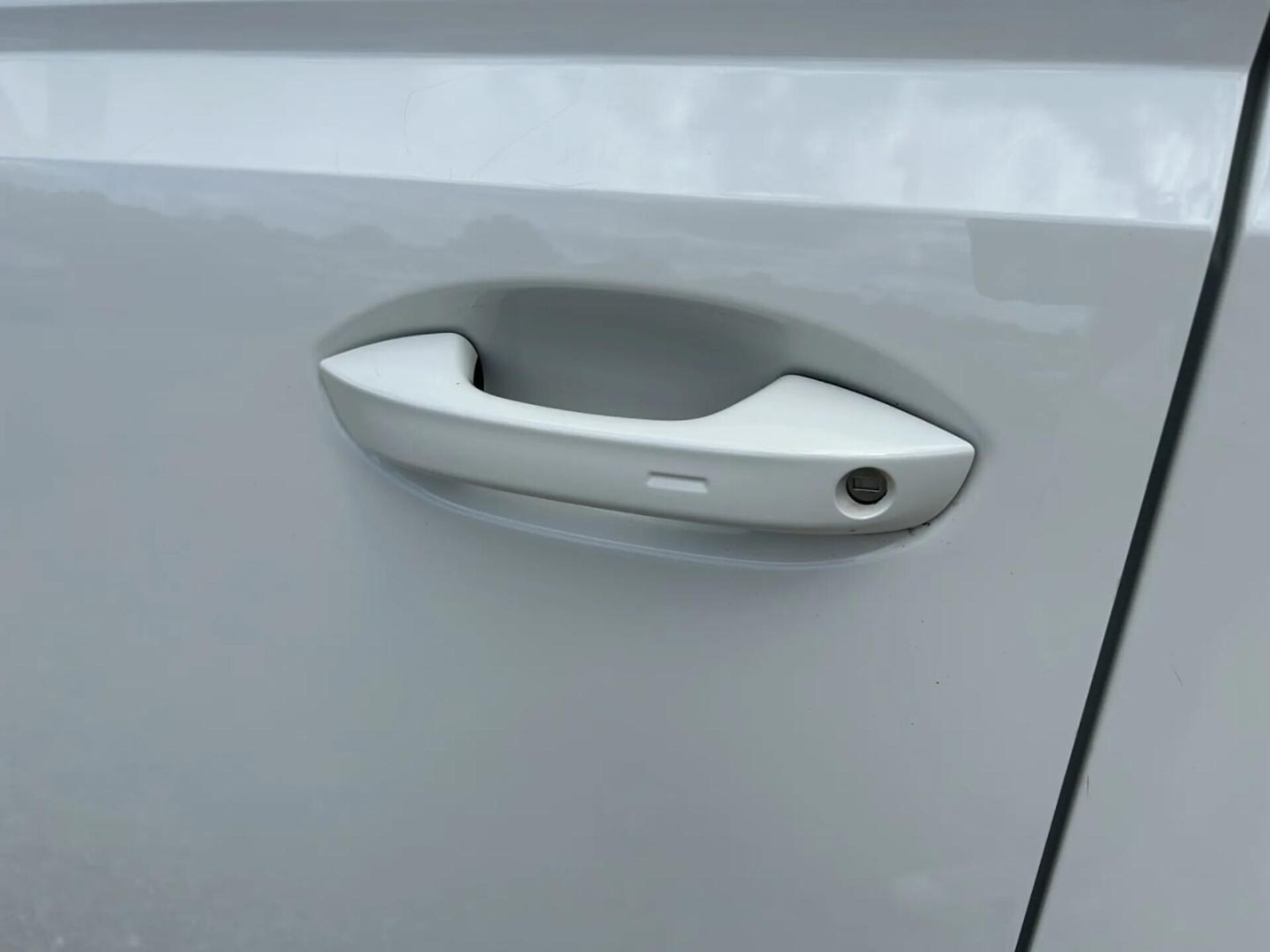 Volkswagen ID. Buzz Cargo Model bazowy