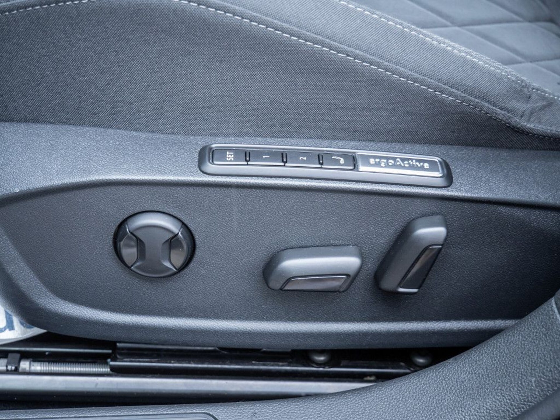 Volkswagen Golf Style